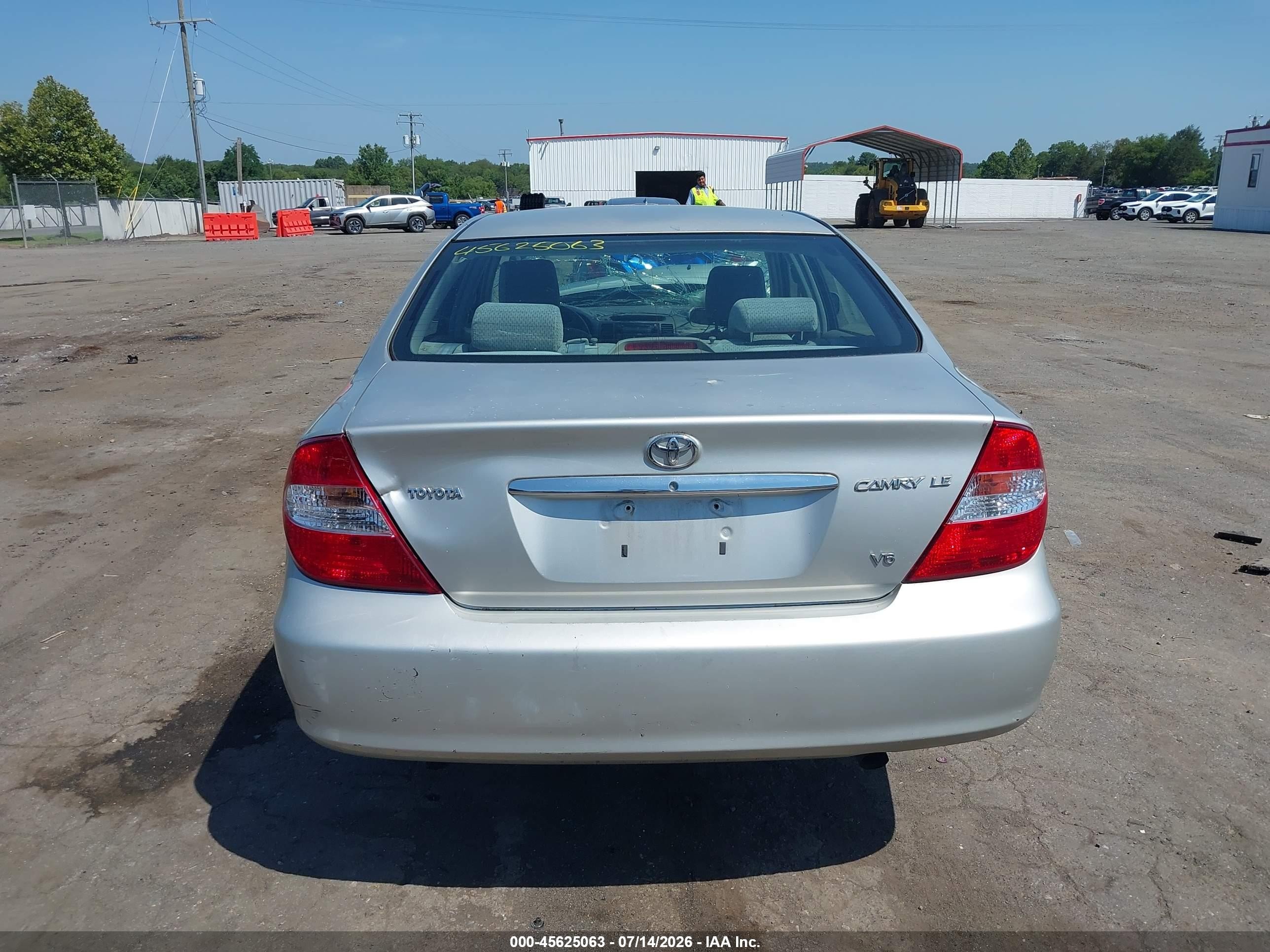 2003 Toyota Camry Le V6 Silver vin: 4T1BF30K53U042778