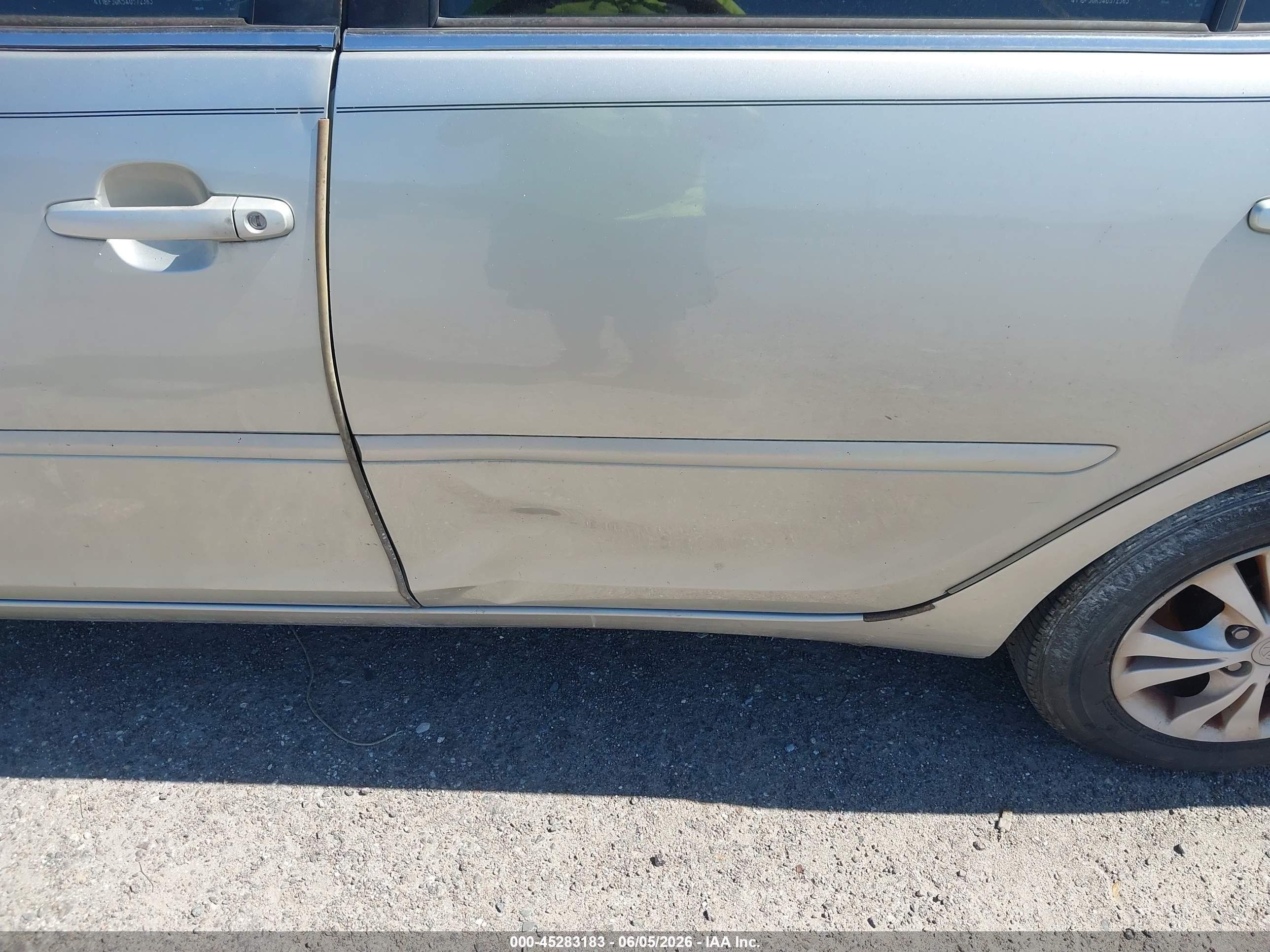2004 Toyota Camry Le/xle/se Silver vin: 4T1BF30K54U572363