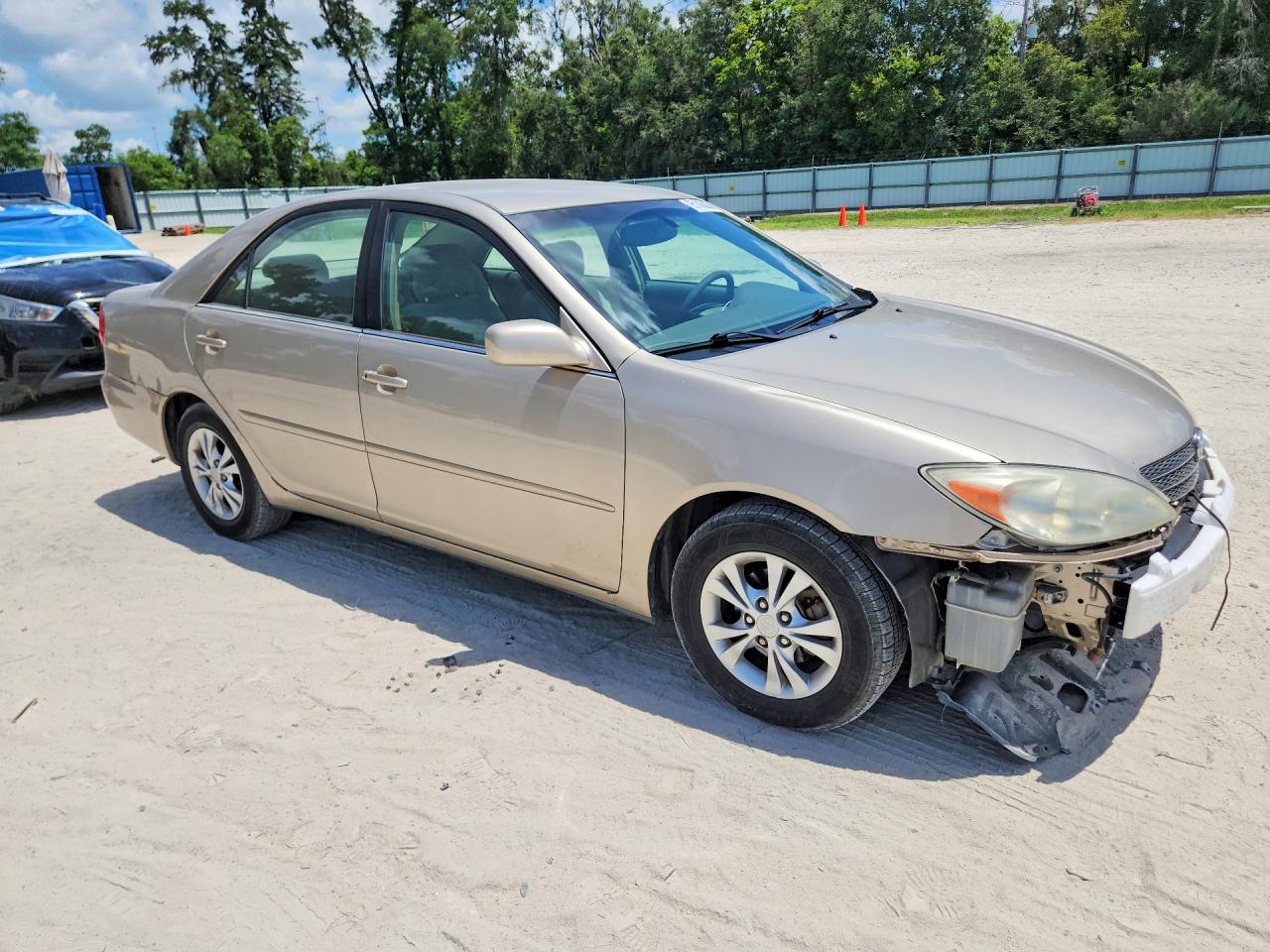 2004 Toyota Camry Le V6 Tan vin: 4T1BF30K54U584982