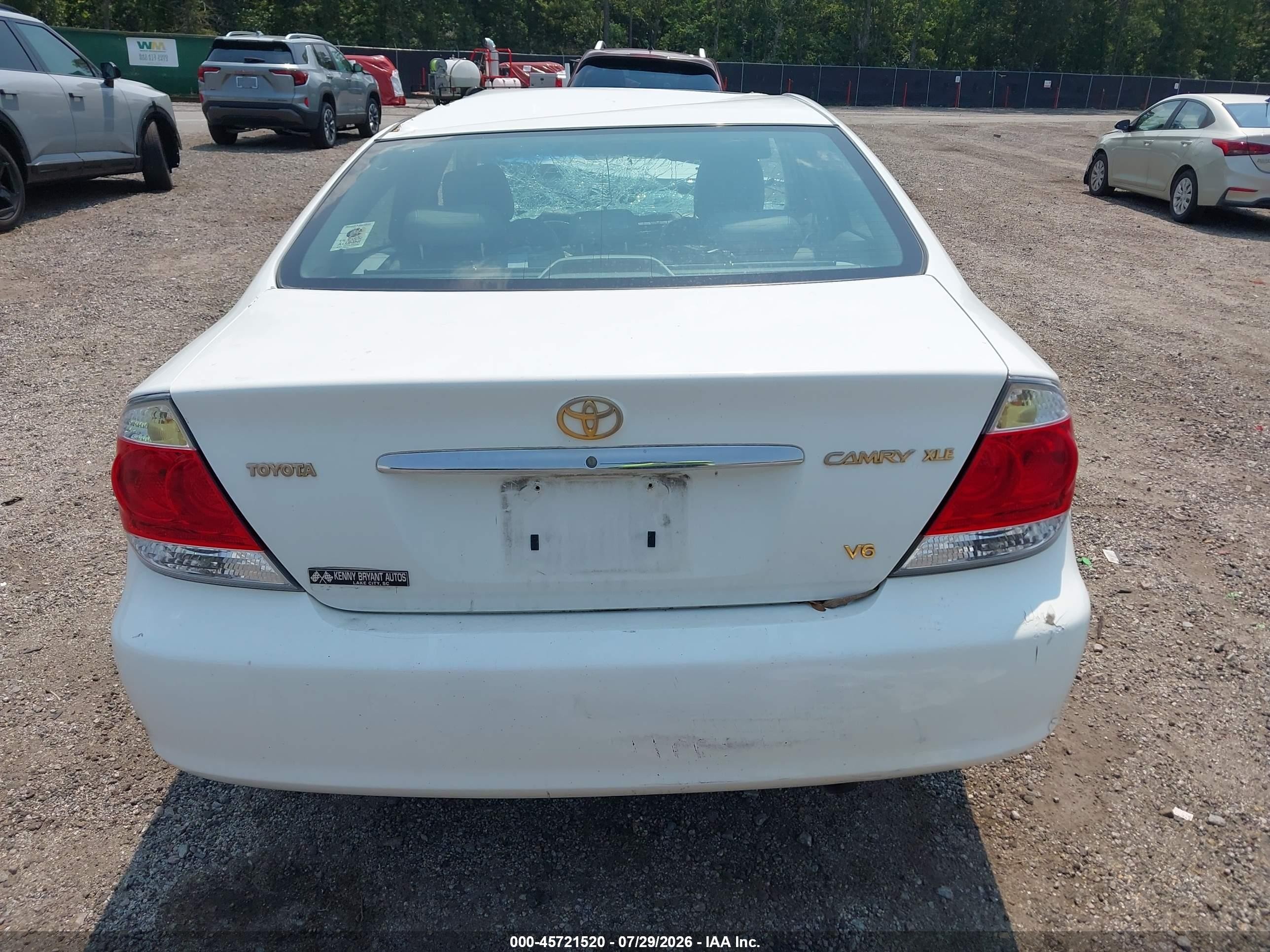2005 Toyota Camry Xle V6 White vin: 4T1BF30K55U096956
