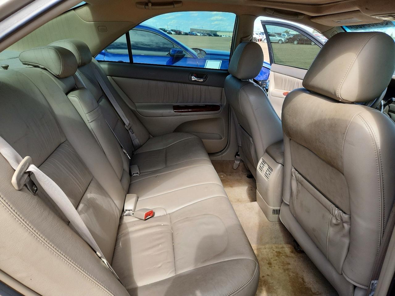 2005 Toyota Camry Le V6 Gold vin: 4T1BF30K55U098061