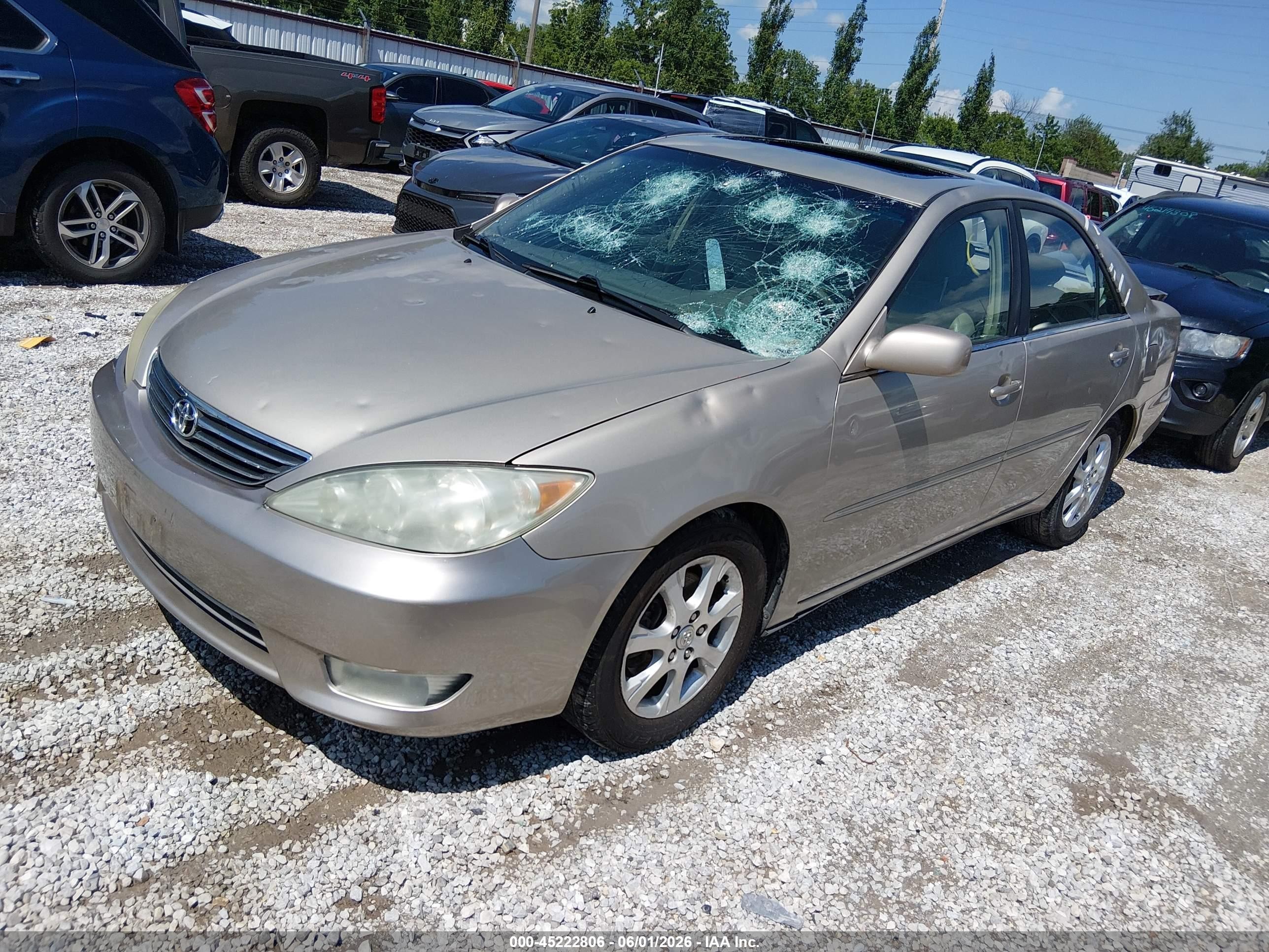 2005 Toyota Camry Xle V6 Золотой vin: 4T1BF30K55U600566