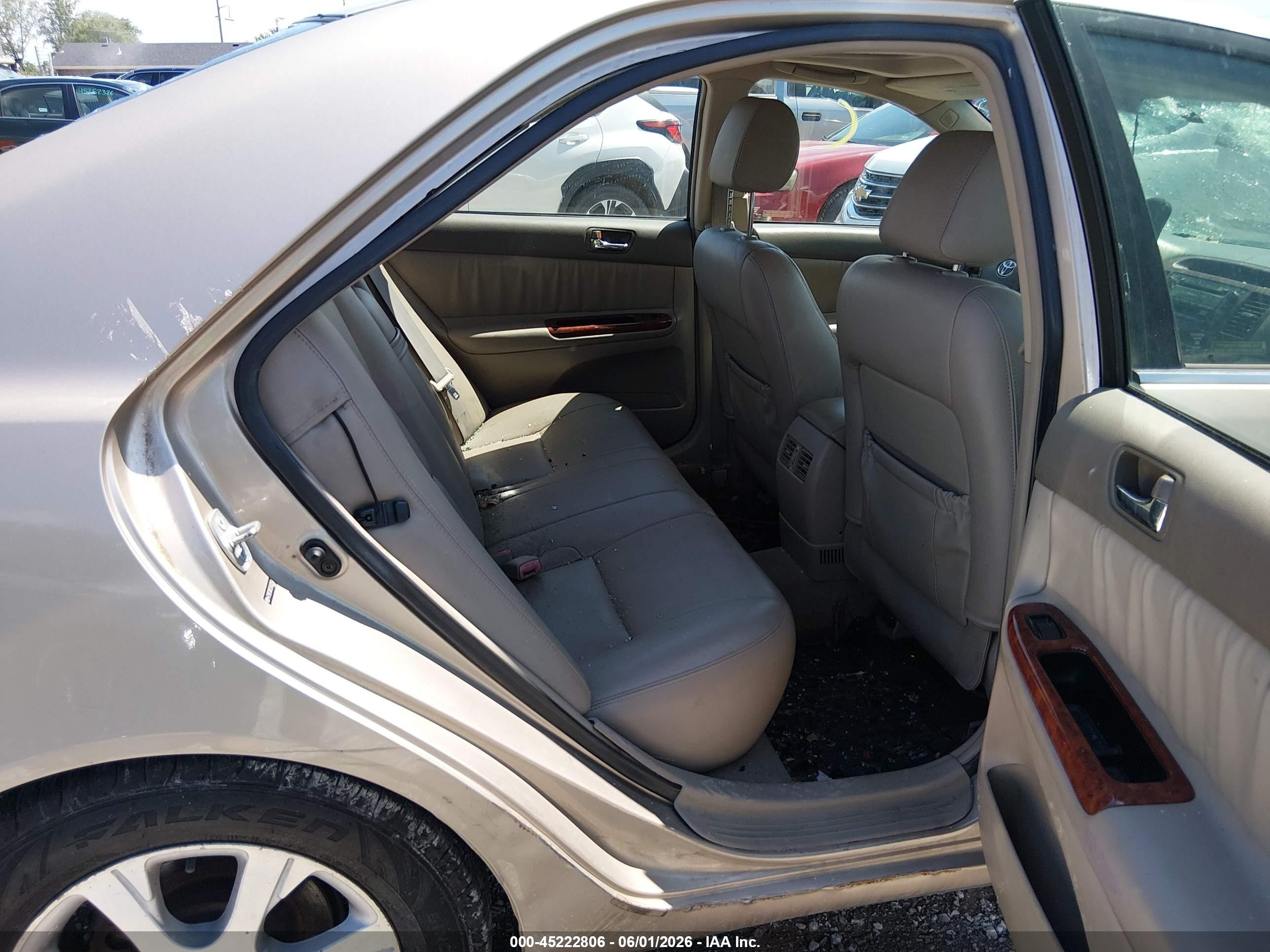 2005 Toyota Camry Xle V6 Золотой vin: 4T1BF30K55U600566