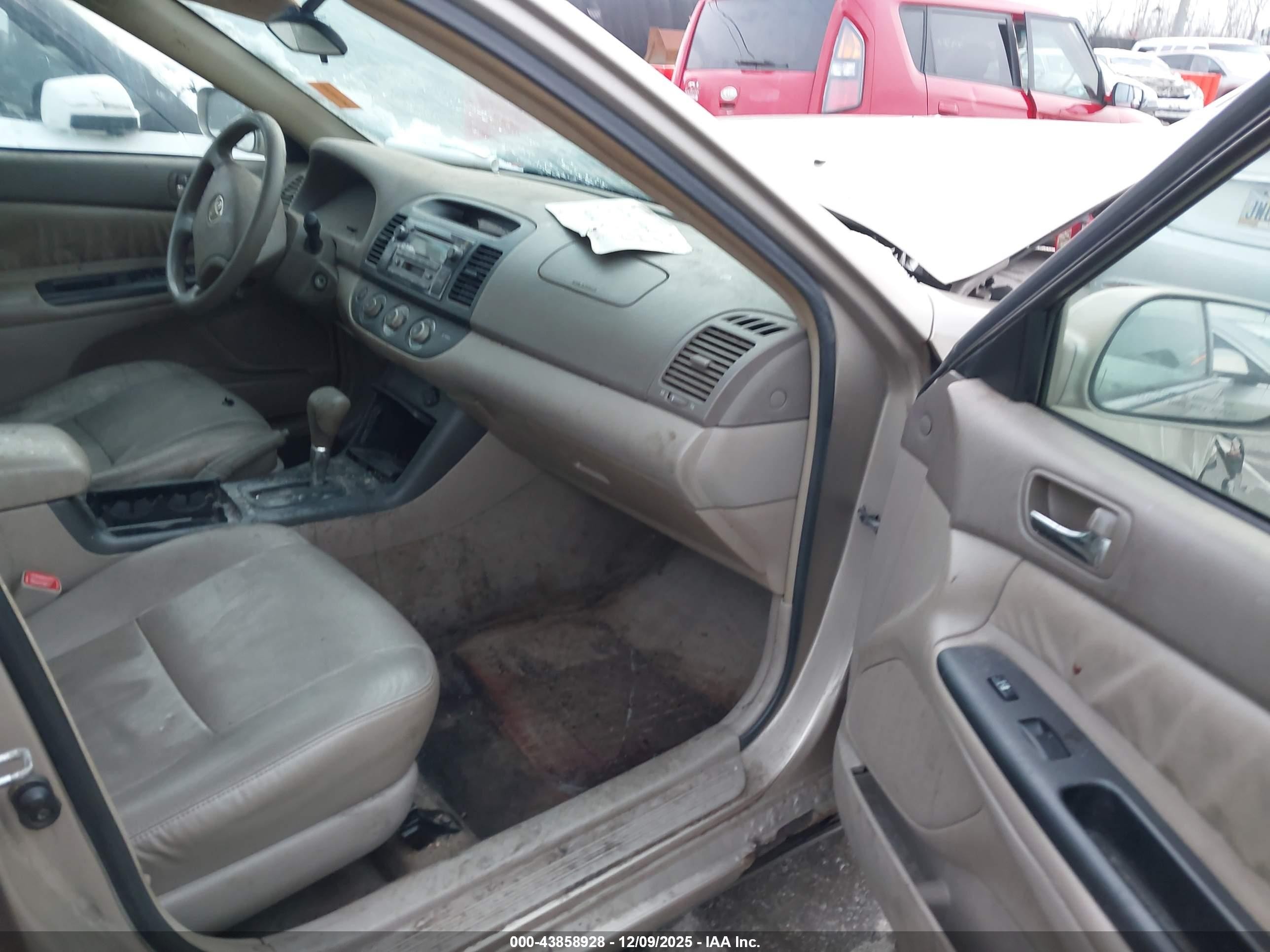 2005 Toyota Camry Le V6 Желто-коричневый vin: 4T1BF30K55U610546