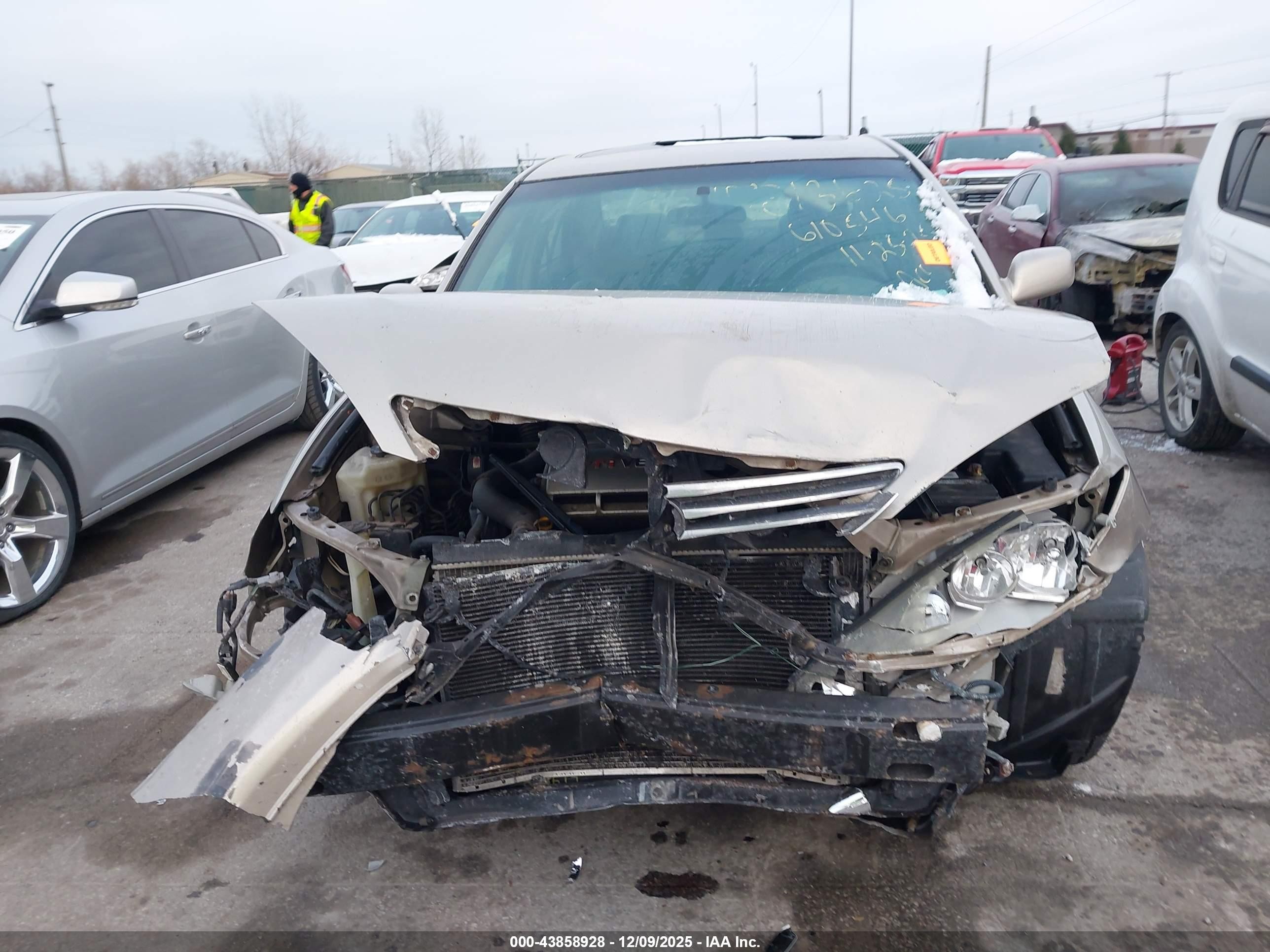 2005 Toyota Camry Le V6 Желто-коричневый vin: 4T1BF30K55U610546