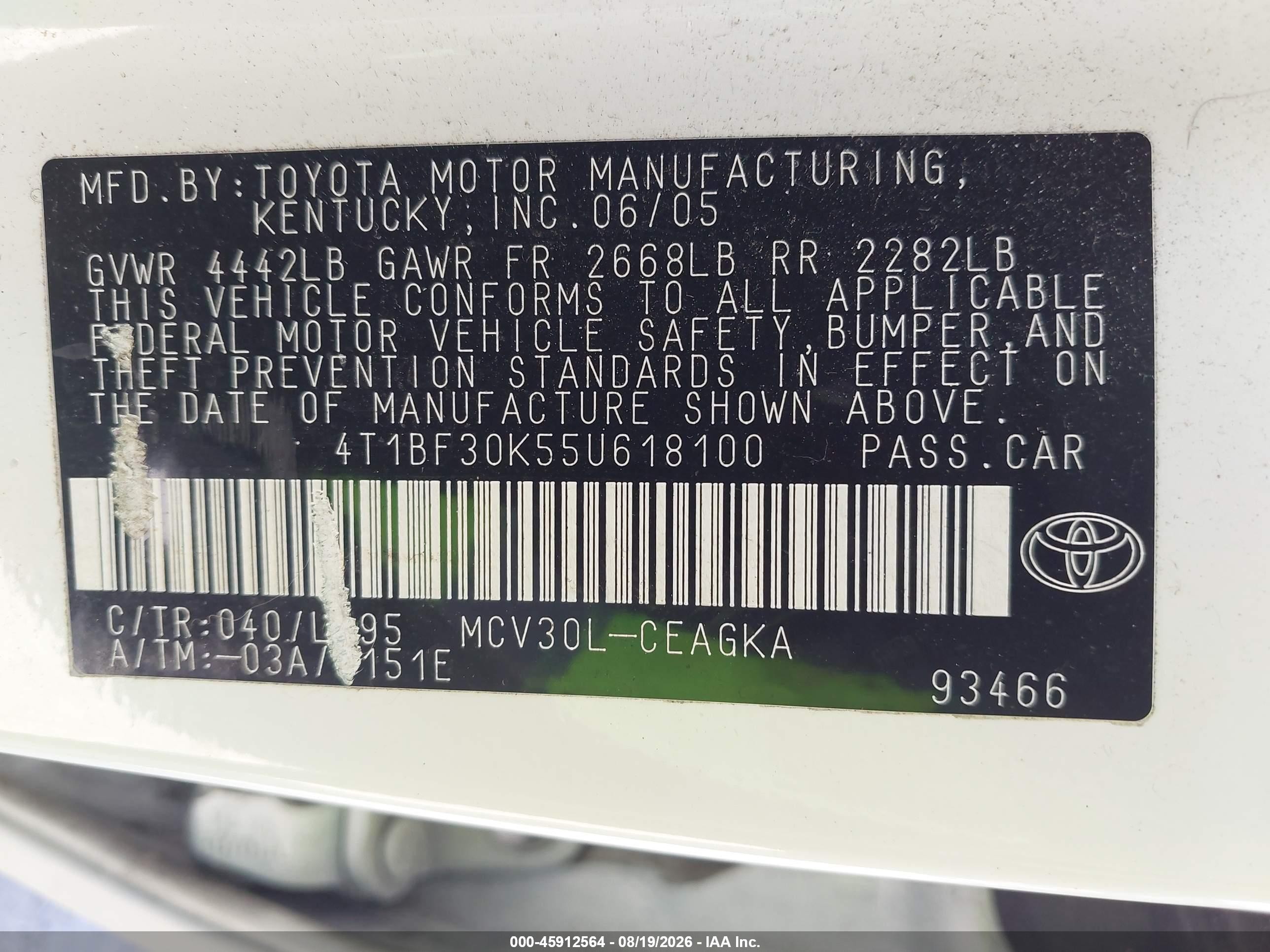 2005 Toyota Camry Xle V6 White vin: 4T1BF30K55U618100