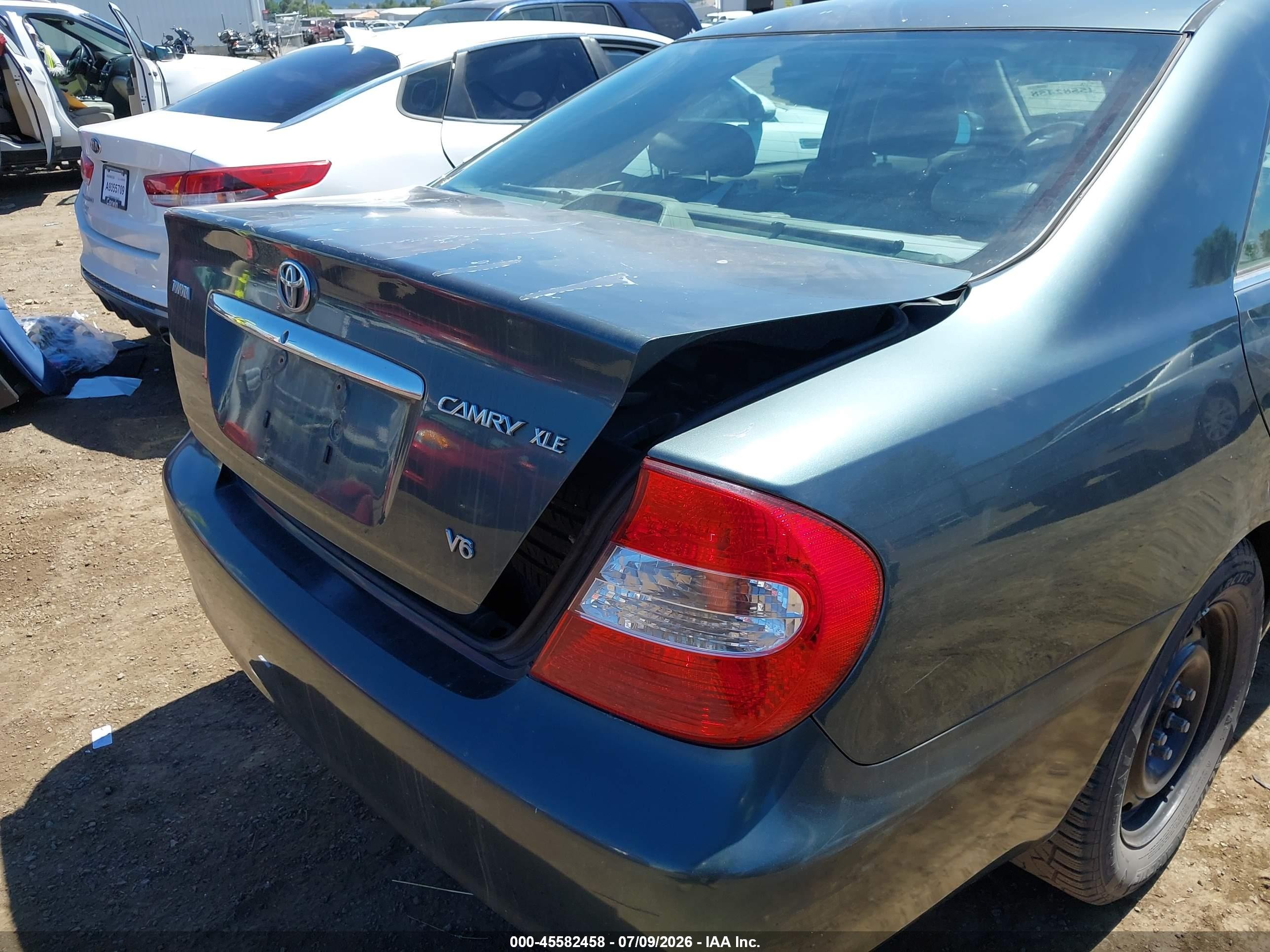 2002 Toyota Camry Xle Gray vin: 4T1BF30K62U521175
