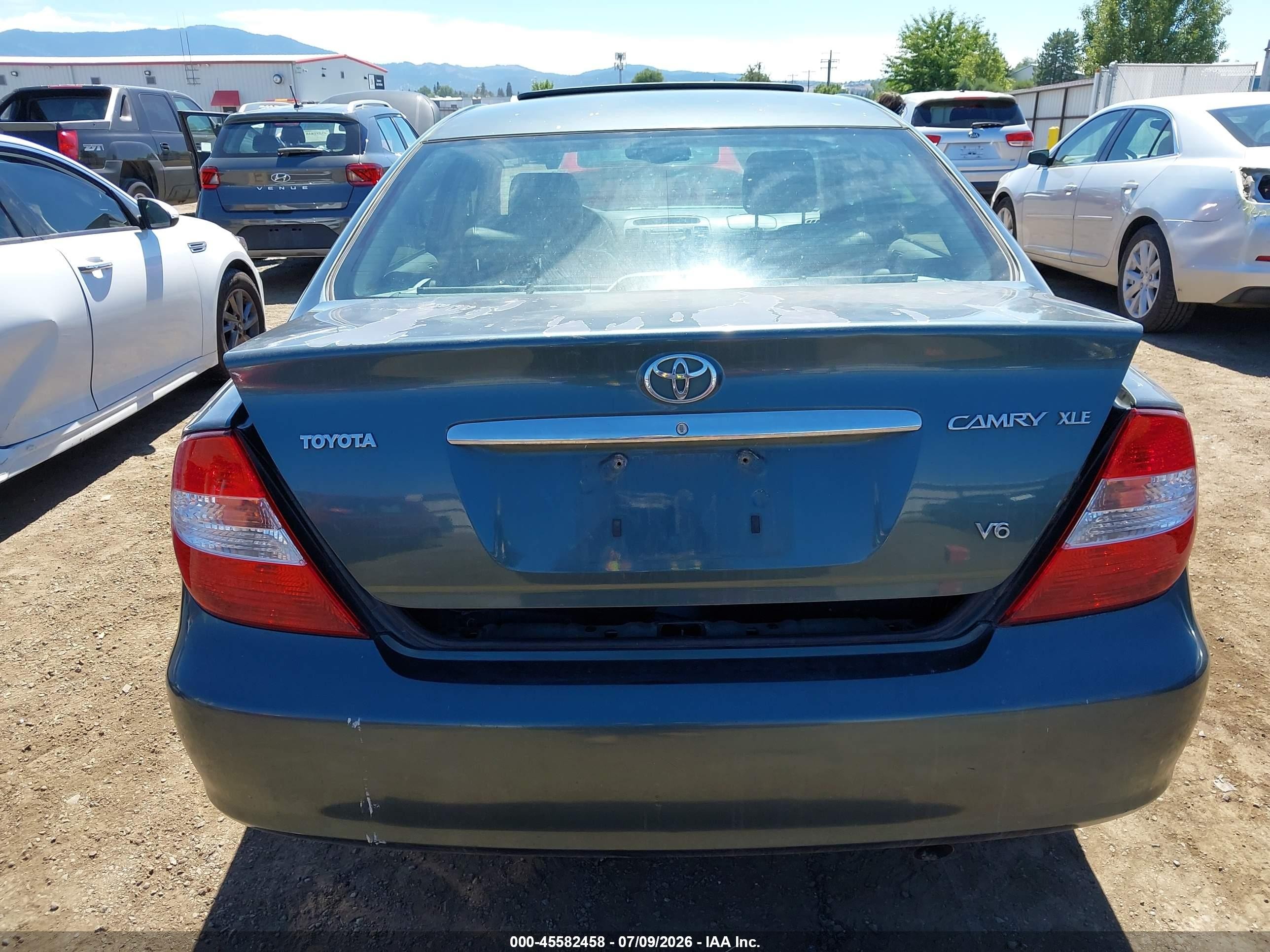 2002 Toyota Camry Xle Gray vin: 4T1BF30K62U521175