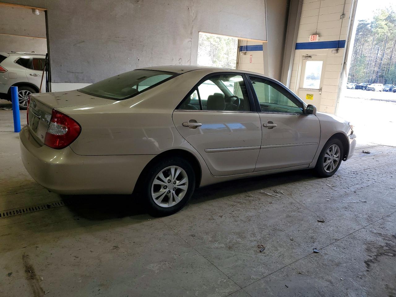 2004 Toyota Camry Le Beige vin: 4T1BF30K64U585414