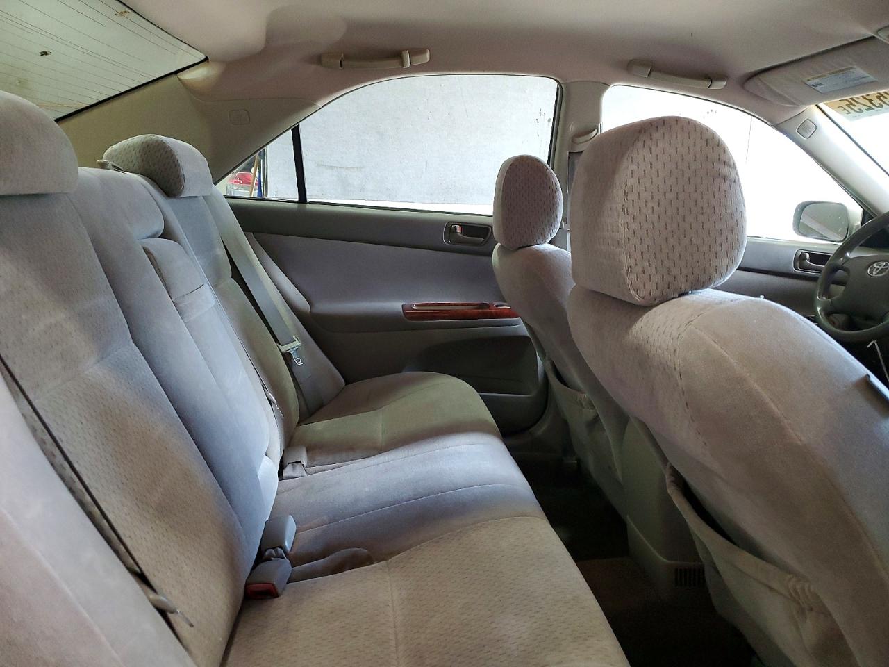 2004 Toyota Camry Le Beige vin: 4T1BF30K64U585414