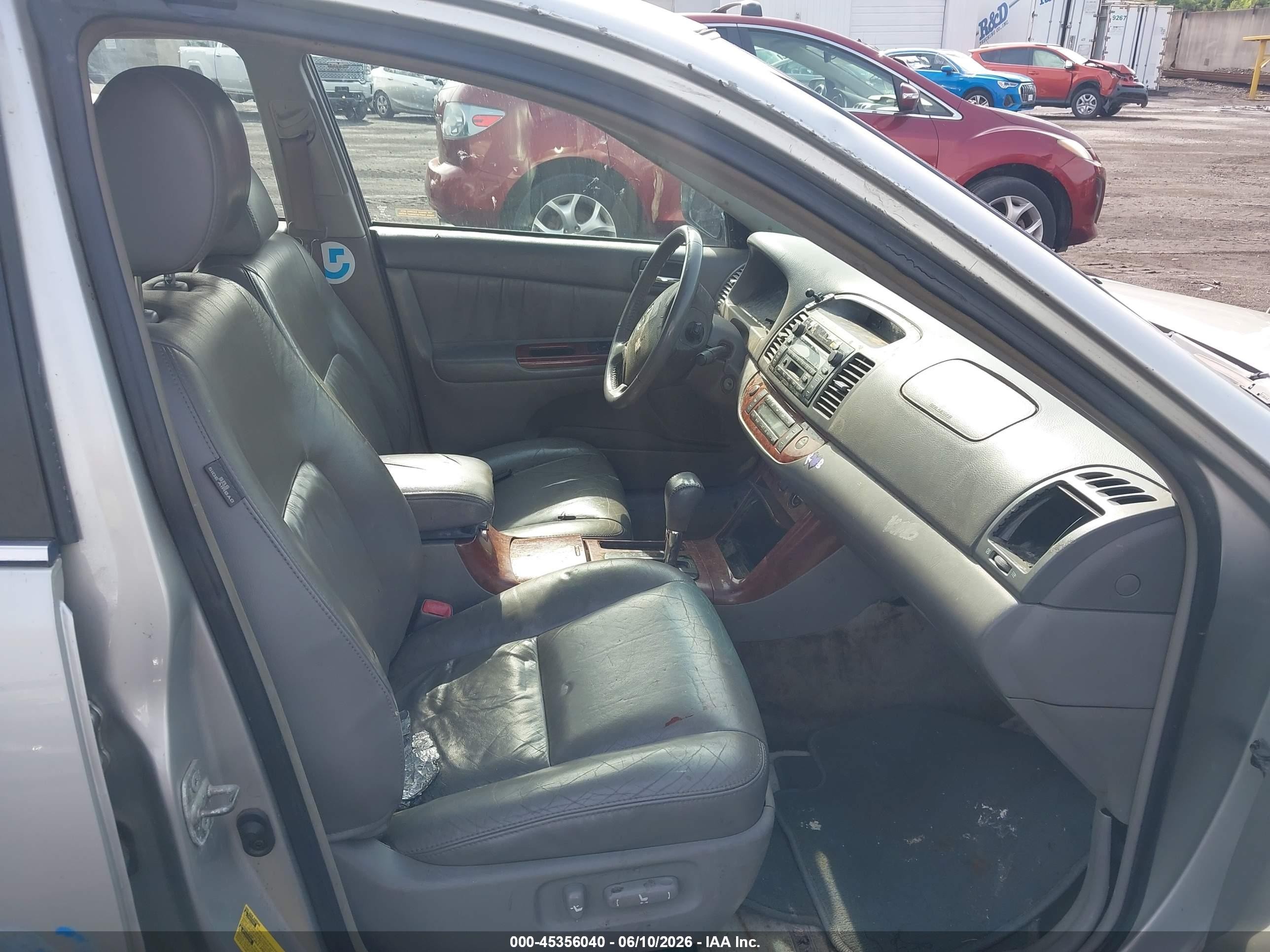 2005 Toyota Camry Xle V6 Серебряный vin: 4T1BF30K65U084184