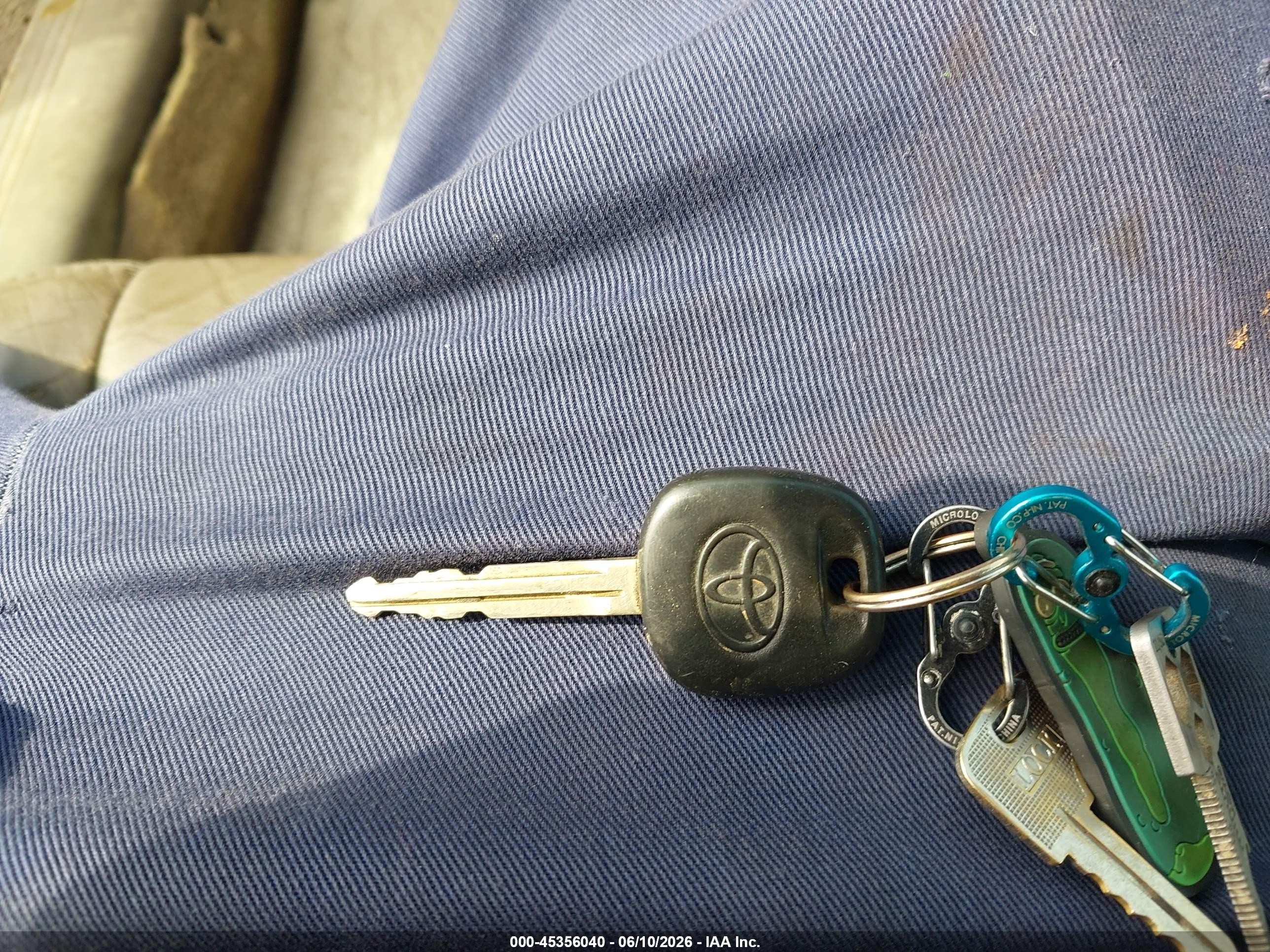 2005 Toyota Camry Xle V6 Серебряный vin: 4T1BF30K65U084184