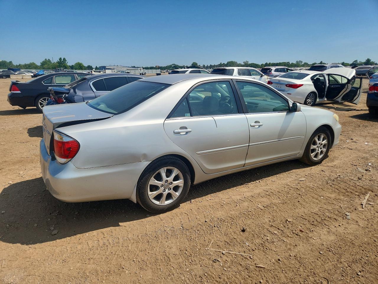 2005 Toyota Camry Xle V6 Silver vin: 4T1BF30K65U087893