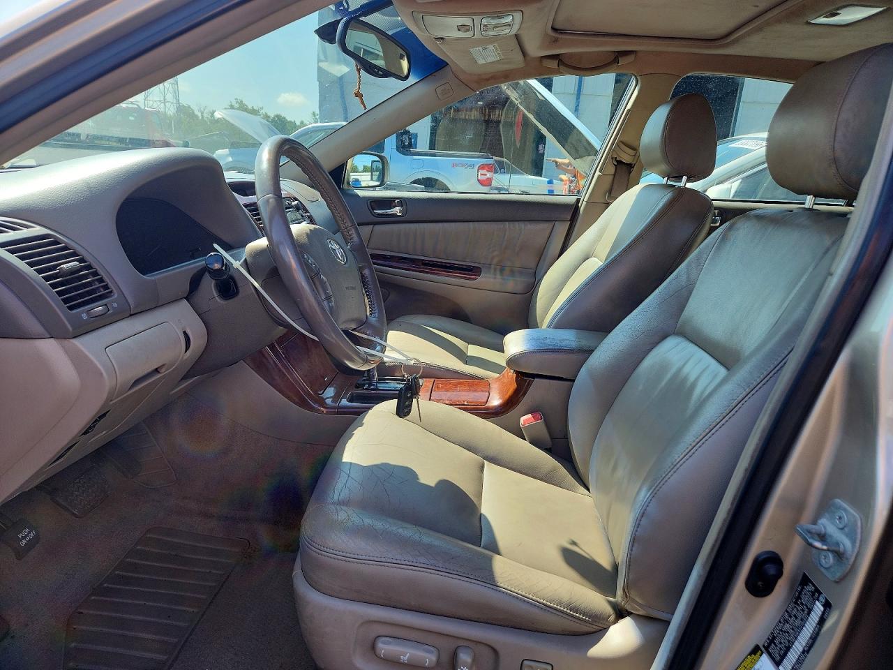 2005 Toyota Camry Xle V6 Gold vin: 4T1BF30K65U102845