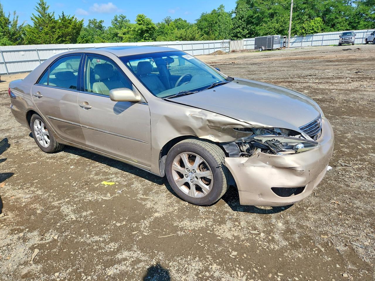 2005 Toyota Camry Xle V6 Gold vin: 4T1BF30K65U102845