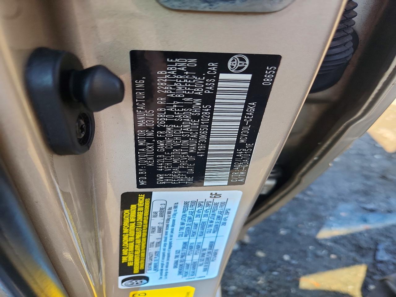 2005 Toyota Camry Xle V6 Gold vin: 4T1BF30K65U102845