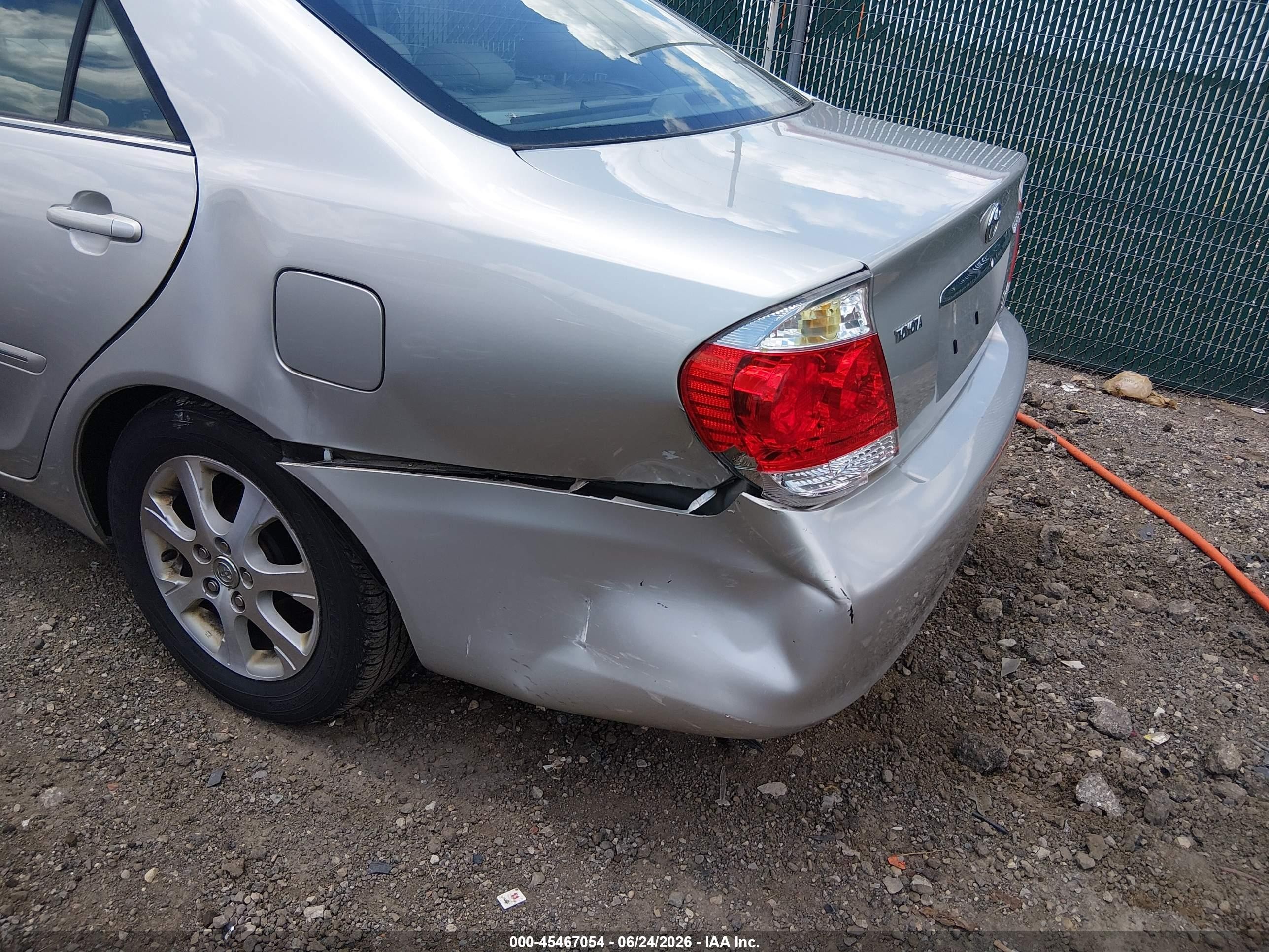 2005 Toyota Camry Xle V6 Silver vin: 4T1BF30K65U619188