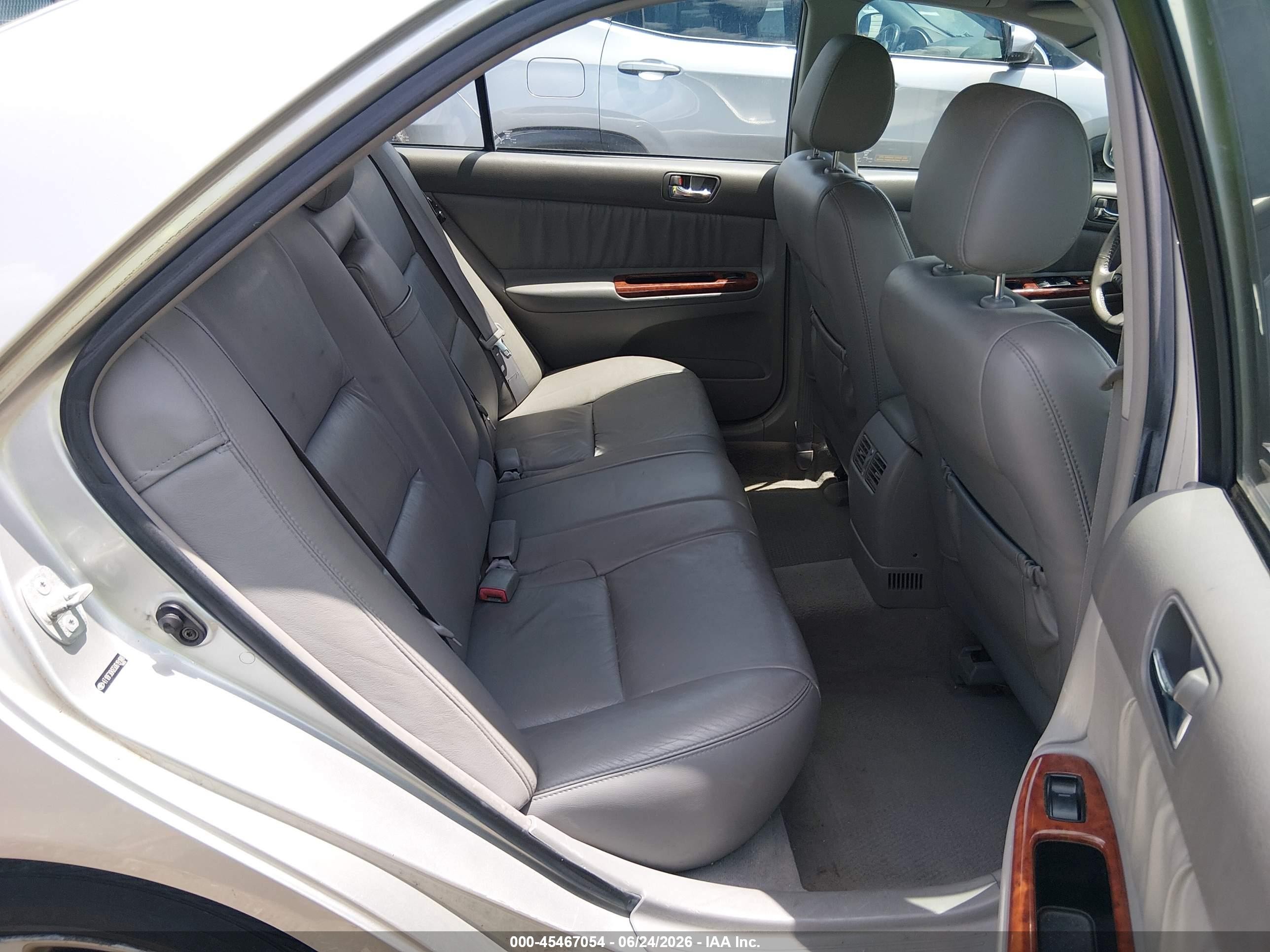 2005 Toyota Camry Xle V6 Silver vin: 4T1BF30K65U619188