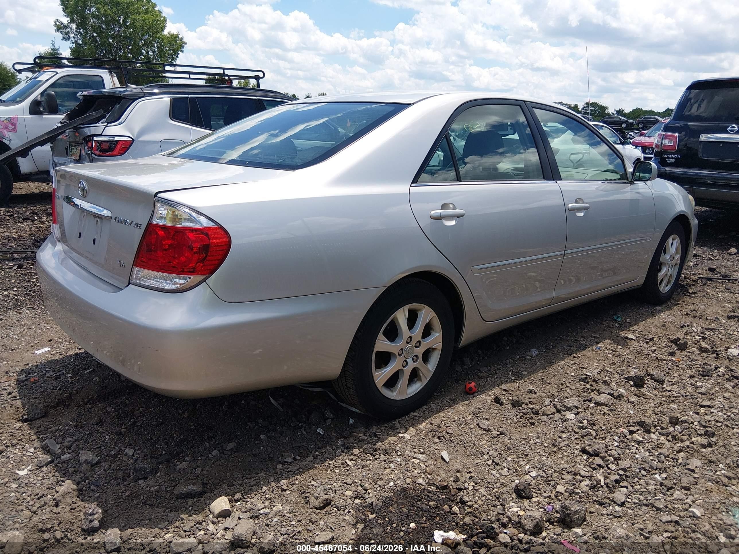 2005 Toyota Camry Xle V6 Silver vin: 4T1BF30K65U619188