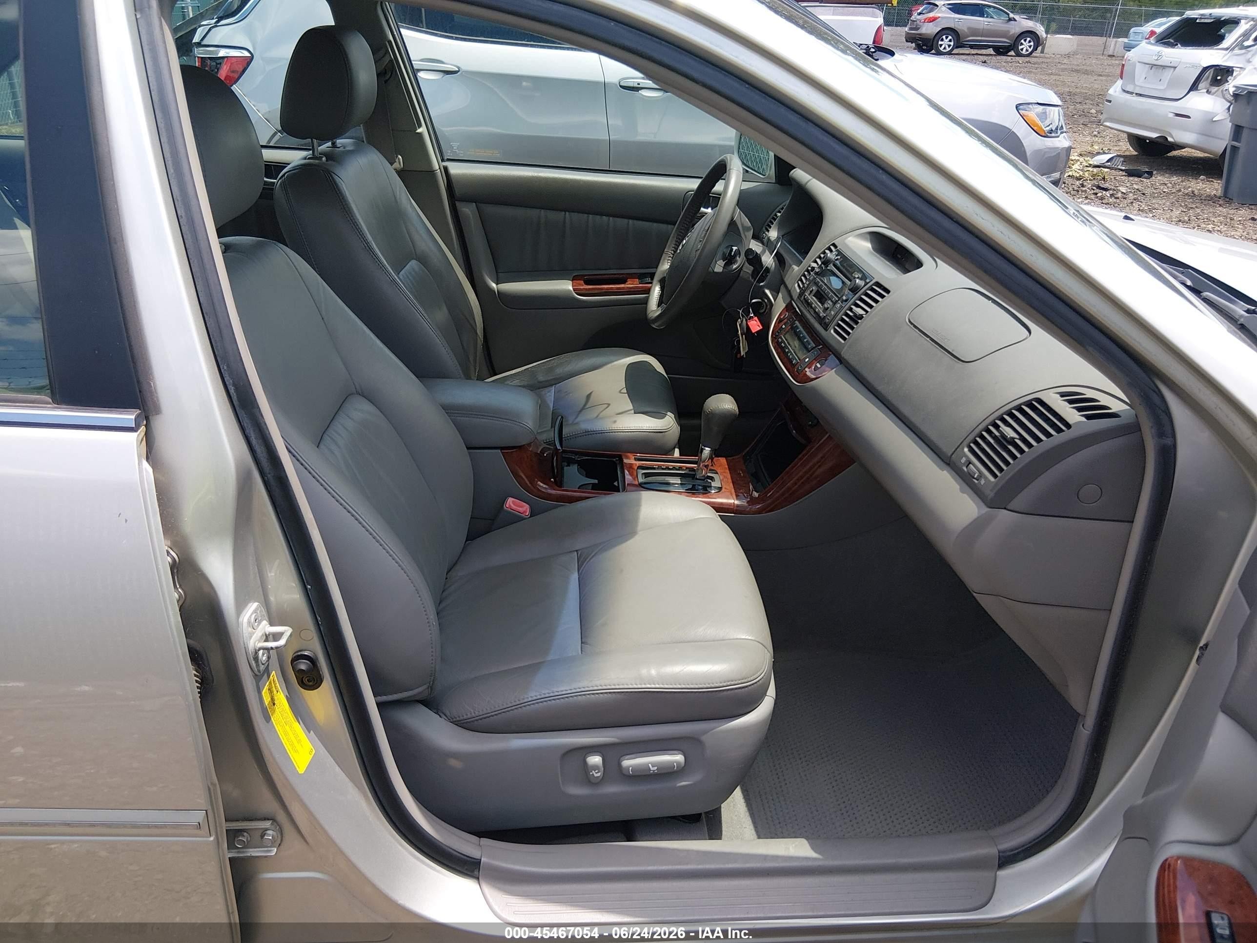 2005 Toyota Camry Xle V6 Silver vin: 4T1BF30K65U619188