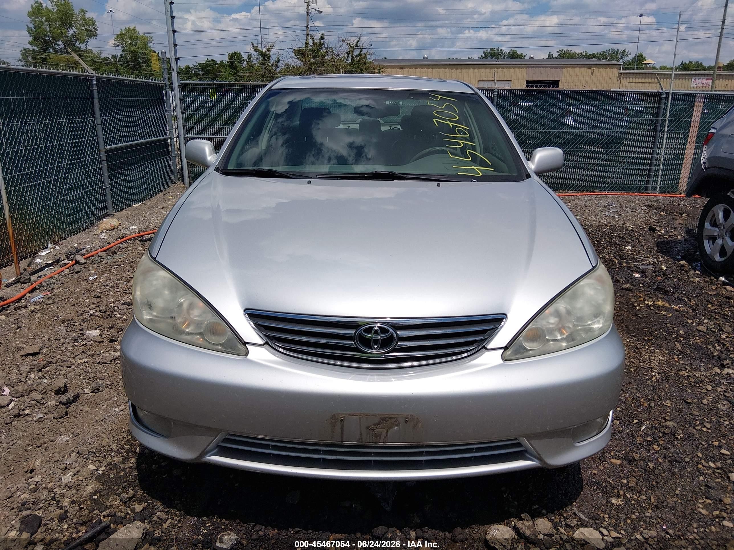 2005 Toyota Camry Xle V6 Silver vin: 4T1BF30K65U619188