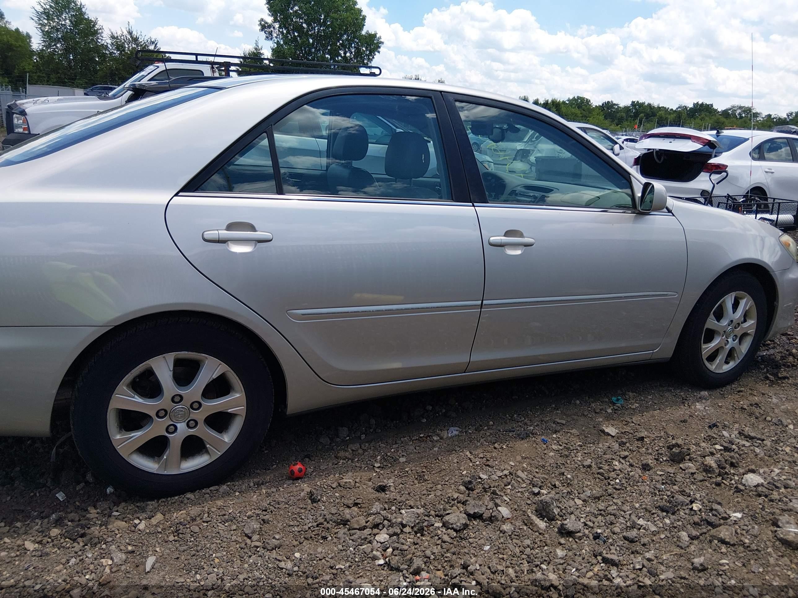 2005 Toyota Camry Xle V6 Silver vin: 4T1BF30K65U619188
