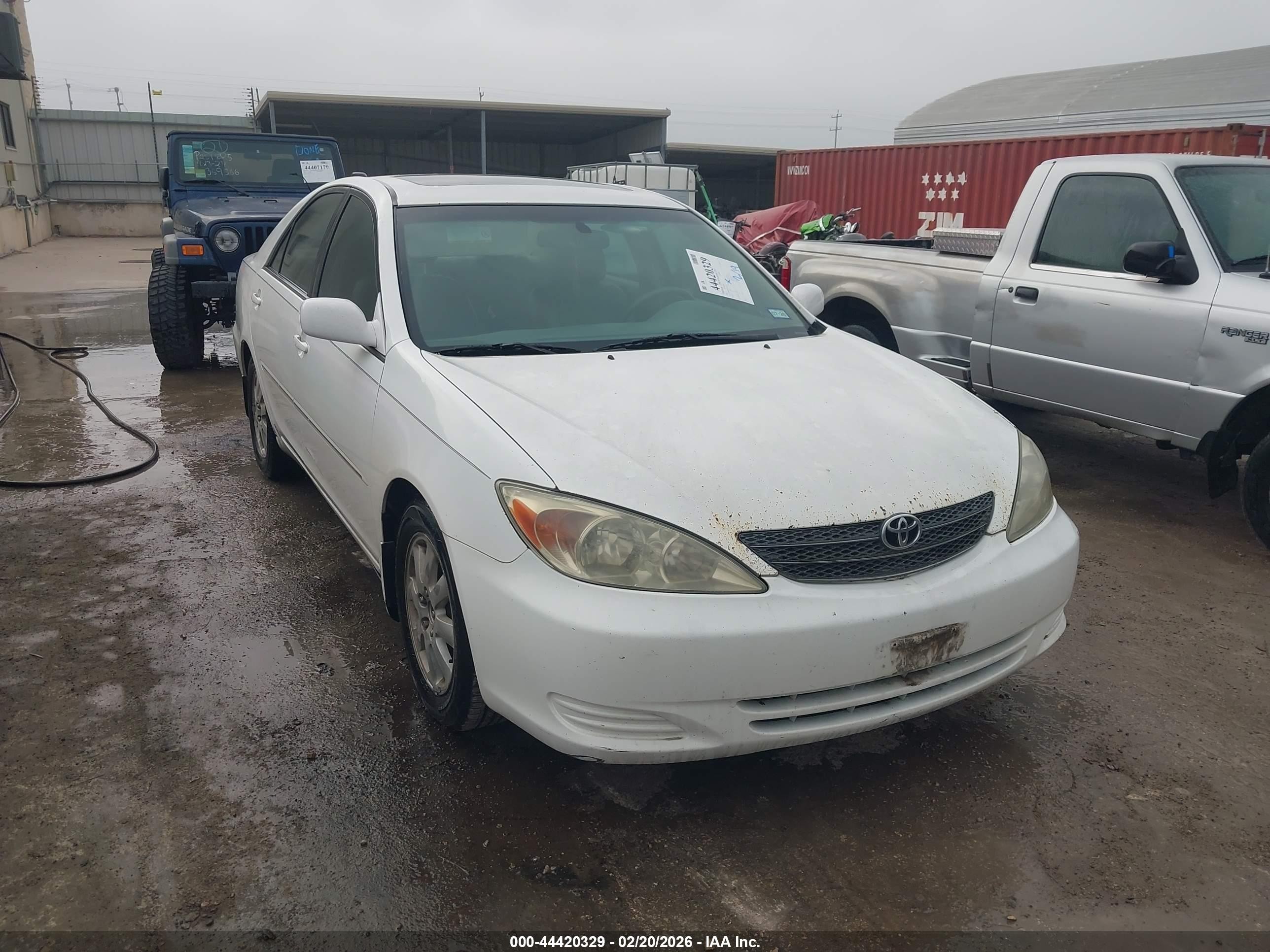 2002 Toyota Camry Xle V6 White vin: 4T1BF30K72U030503