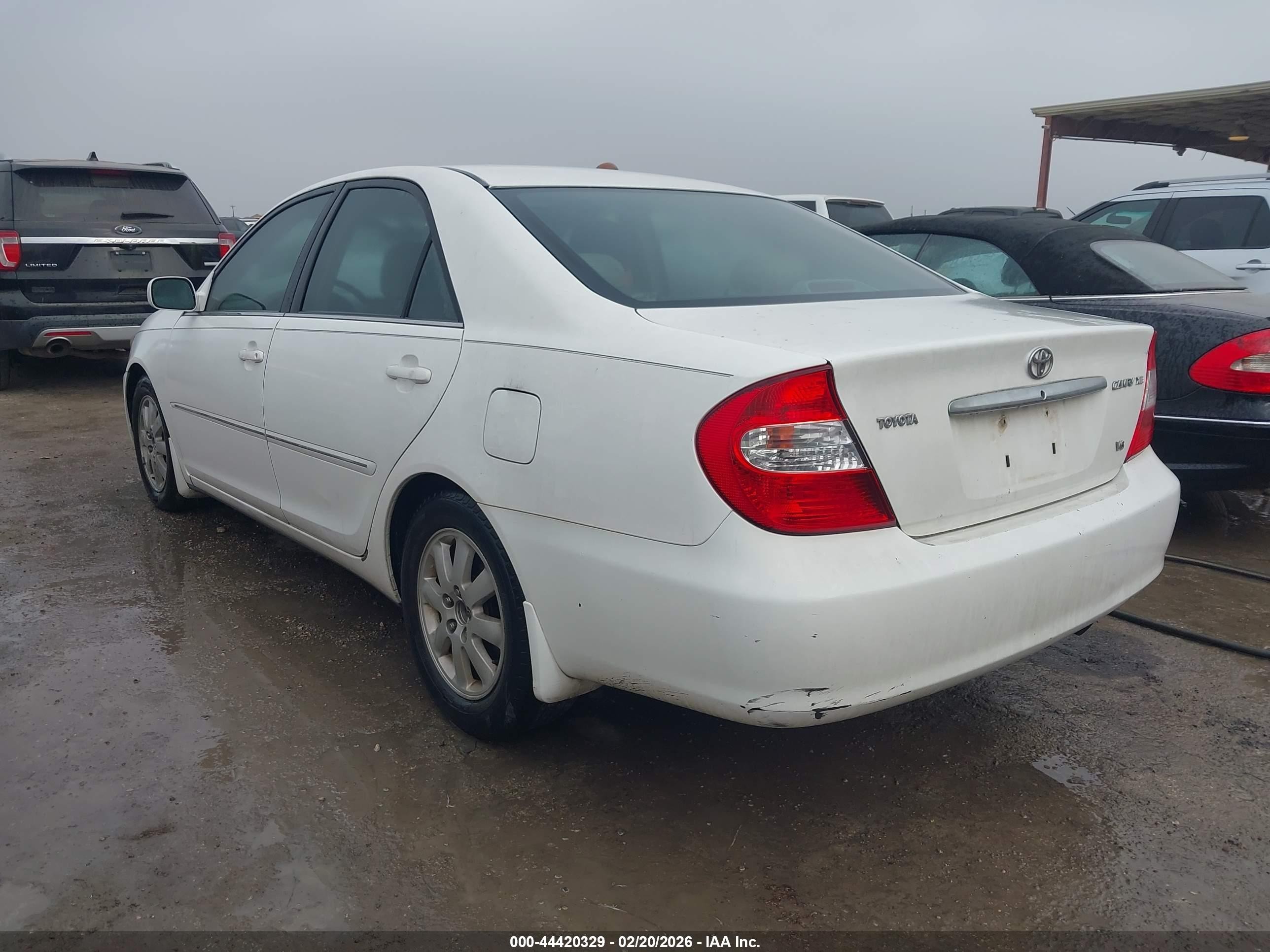 2002 Toyota Camry Xle V6 White vin: 4T1BF30K72U030503
