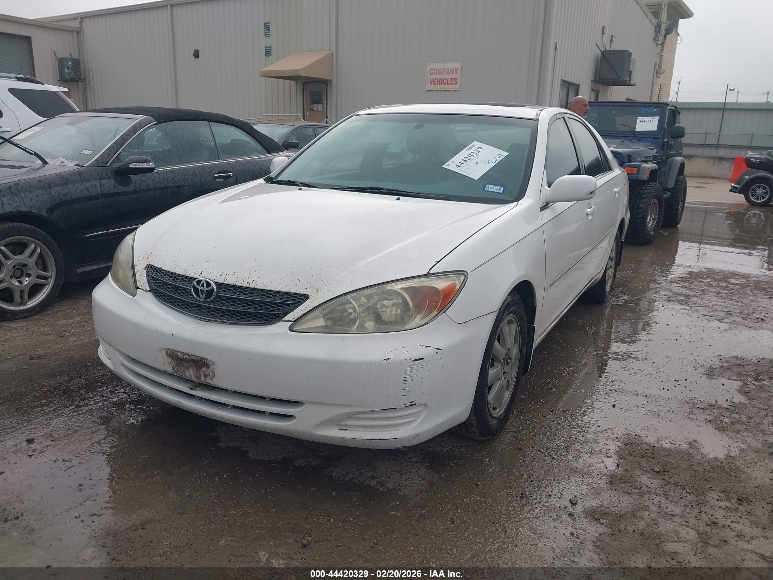 2002 Toyota Camry Xle V6 White vin: 4T1BF30K72U030503