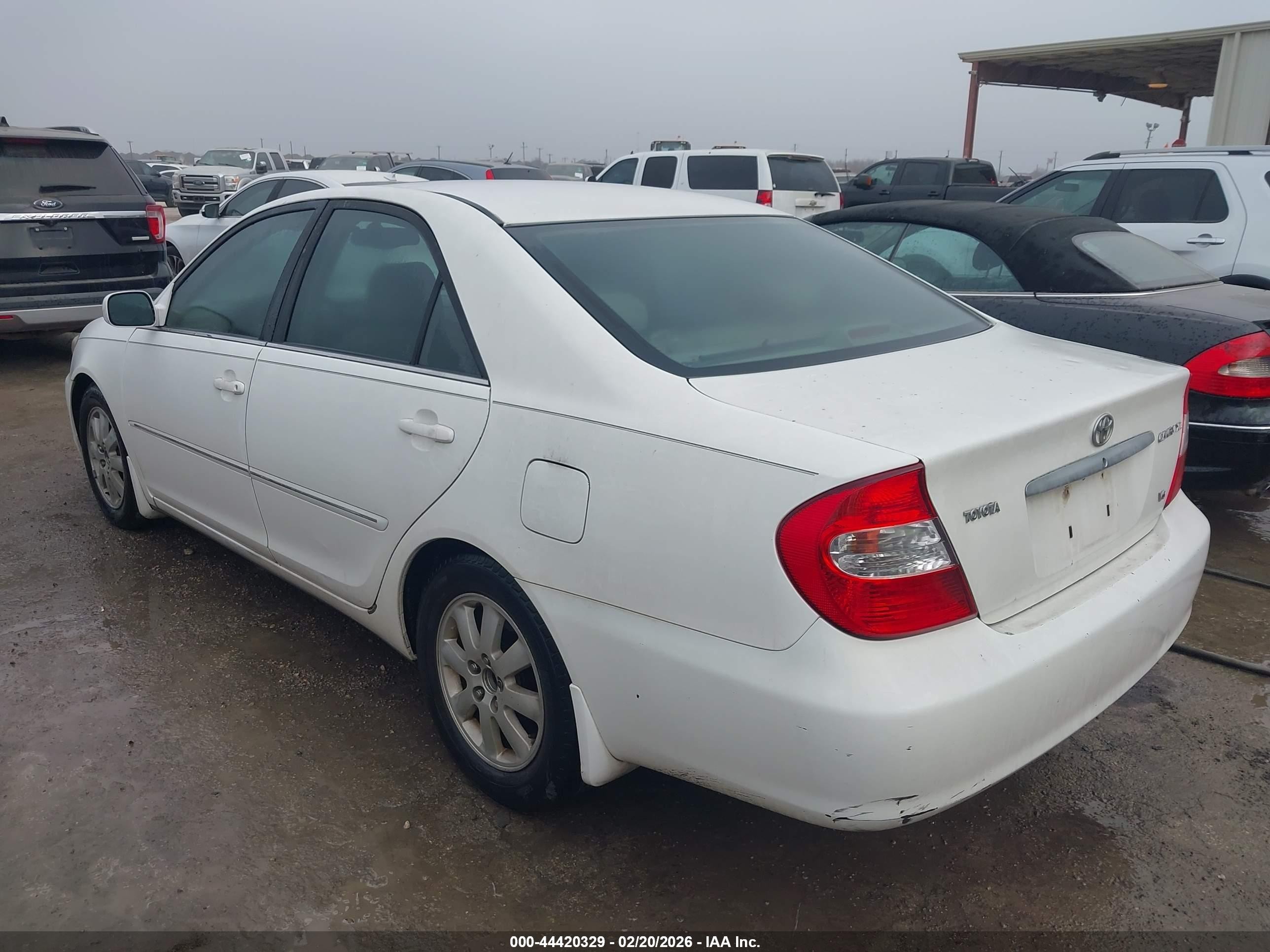 2002 Toyota Camry Xle V6 White vin: 4T1BF30K72U030503
