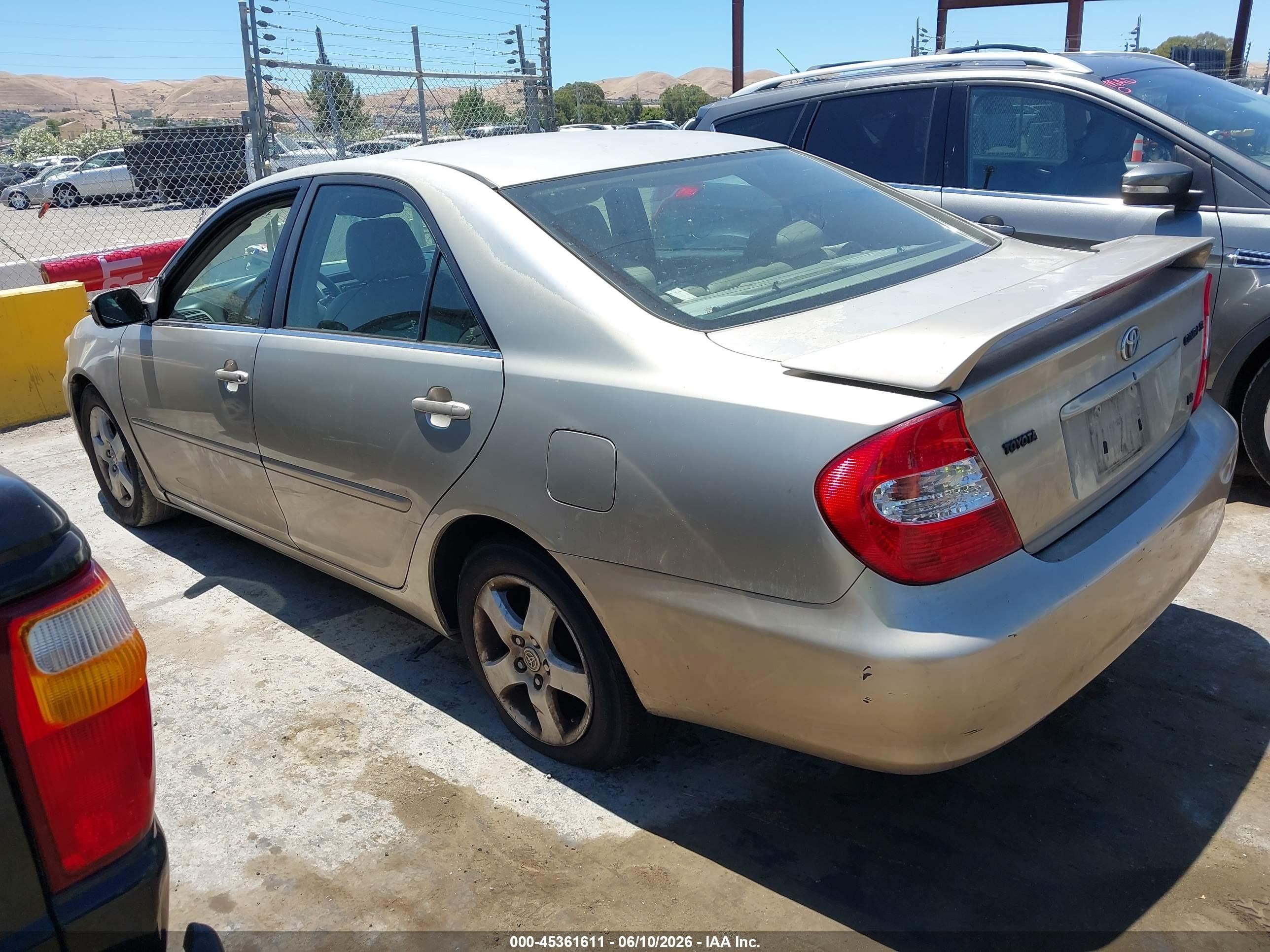 2002 Toyota Camry Se Gold vin: 4T1BF30K72U506829