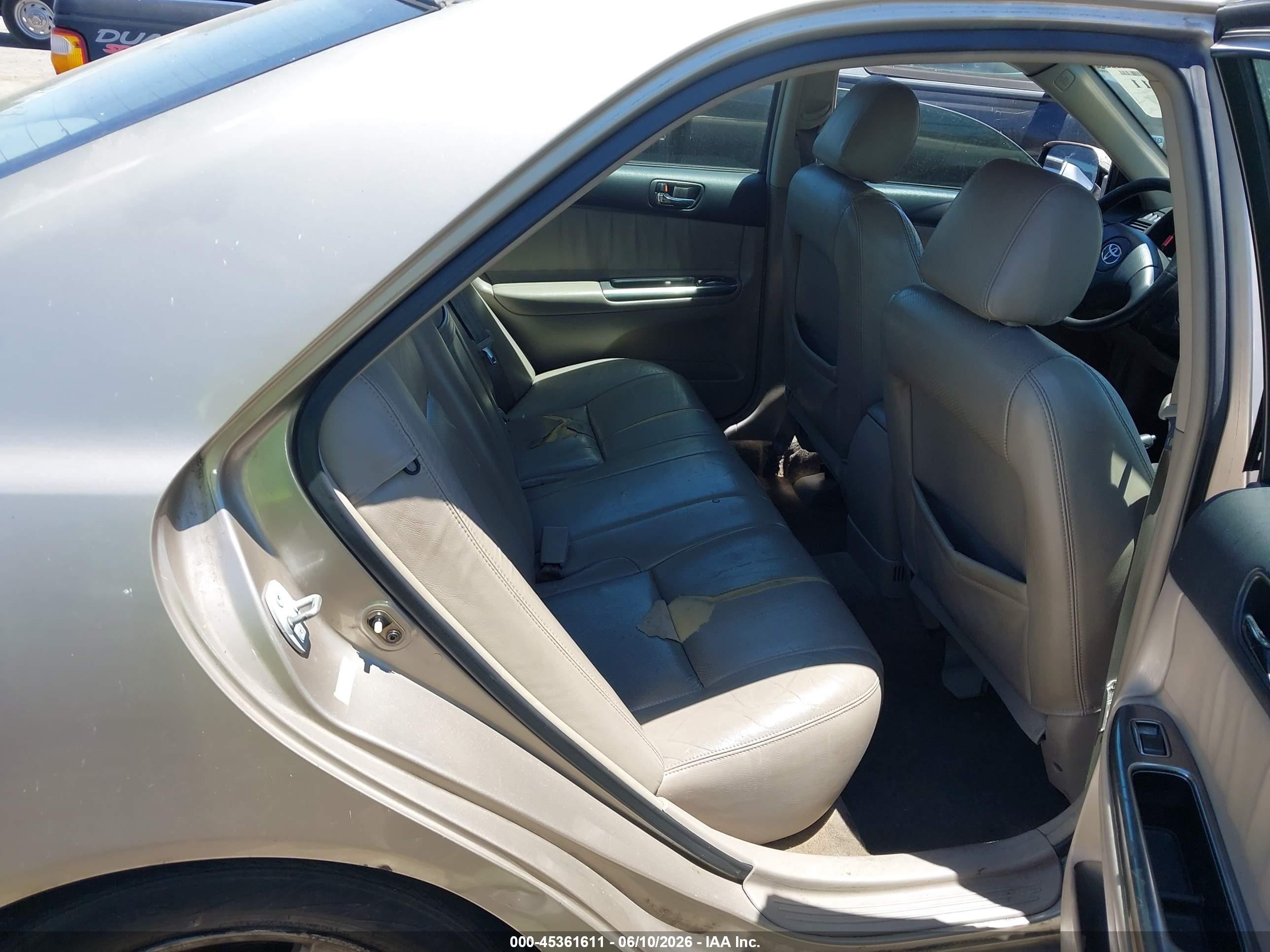 2002 Toyota Camry Se Gold vin: 4T1BF30K72U506829