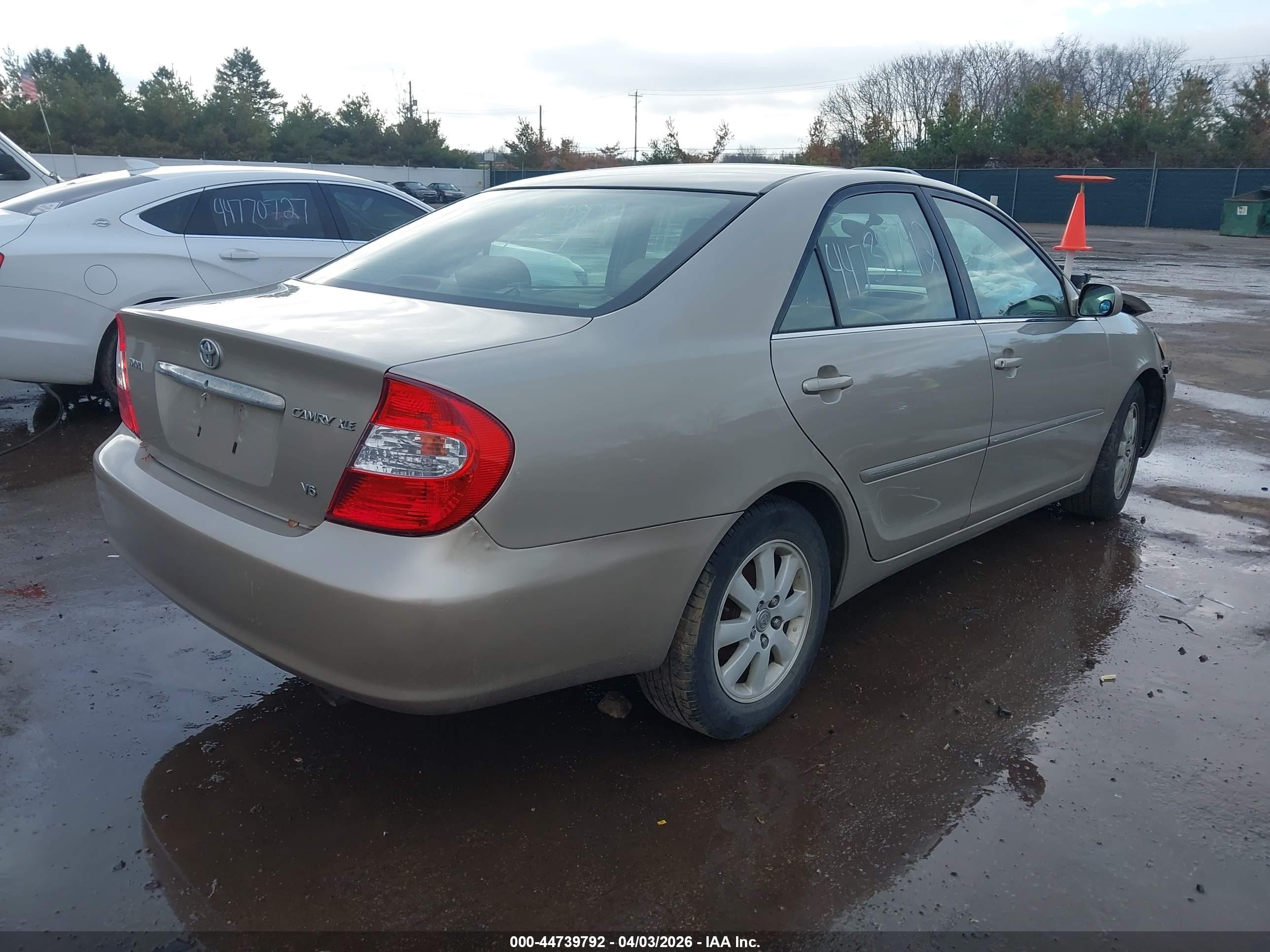 2003 Toyota Camry Xle V6 Gold vin: 4T1BF30K73U055127