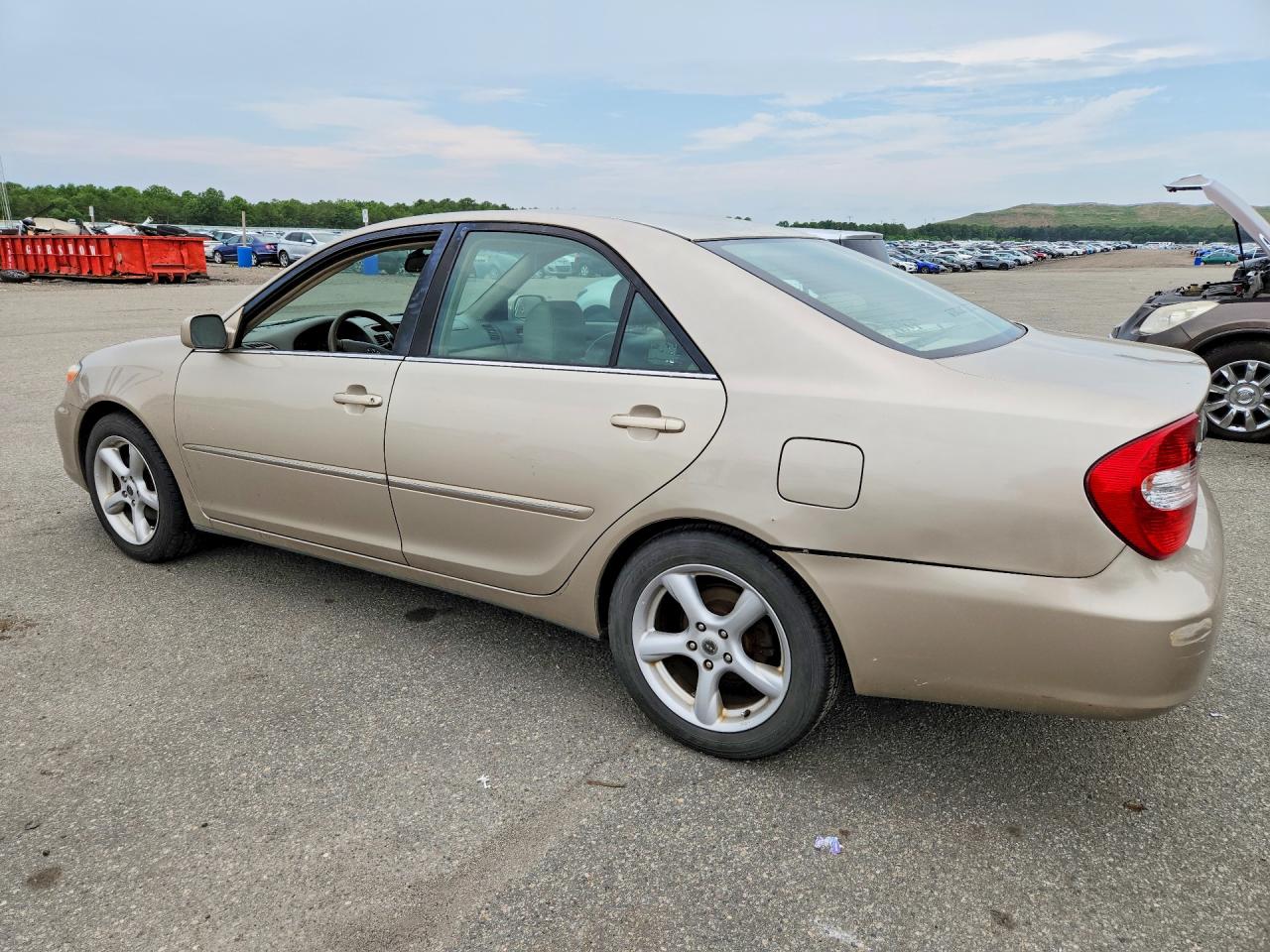 2004 Toyota Camry Tan vin: 4T1BF30K74U077999