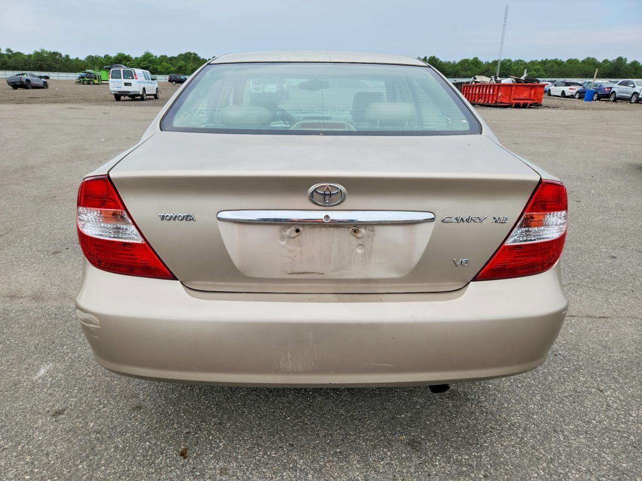 2004 Toyota Camry Tan vin: 4T1BF30K74U077999