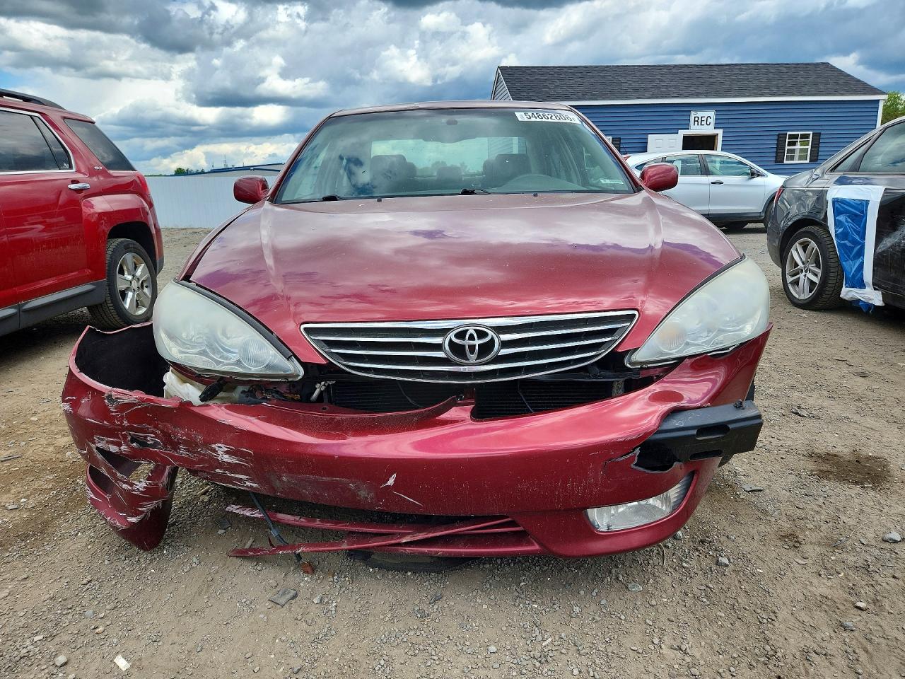 2005 Toyota Camry Le V6 Burgundy vin: 4T1BF30K75U084081