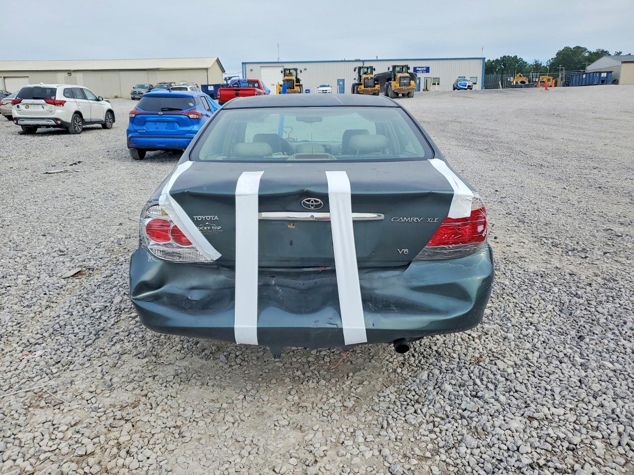 2005 Toyota Camry Green vin: 4T1BF30K75U084761