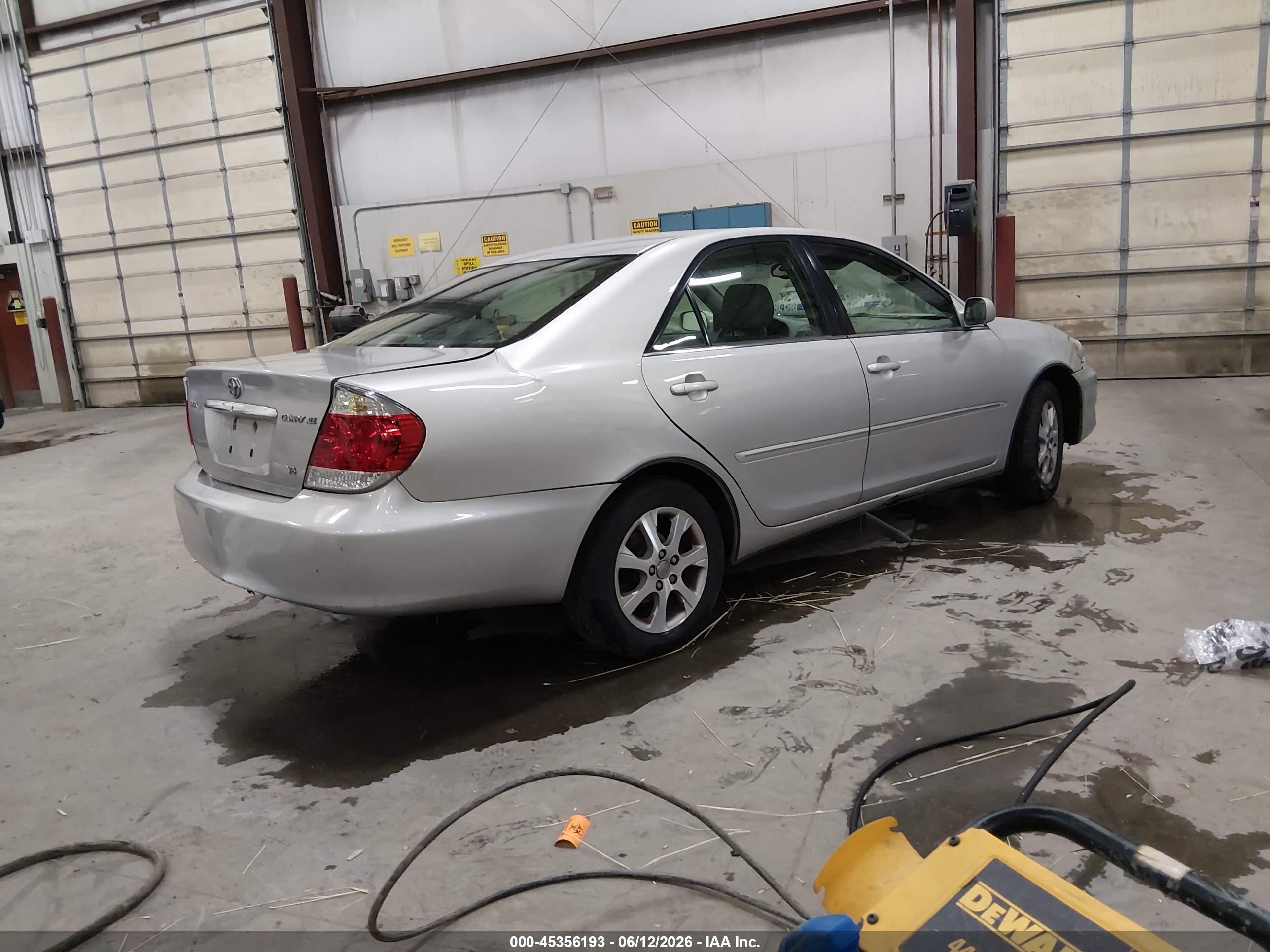 2005 Toyota Camry Xle V6 Silver vin: 4T1BF30K75U606613