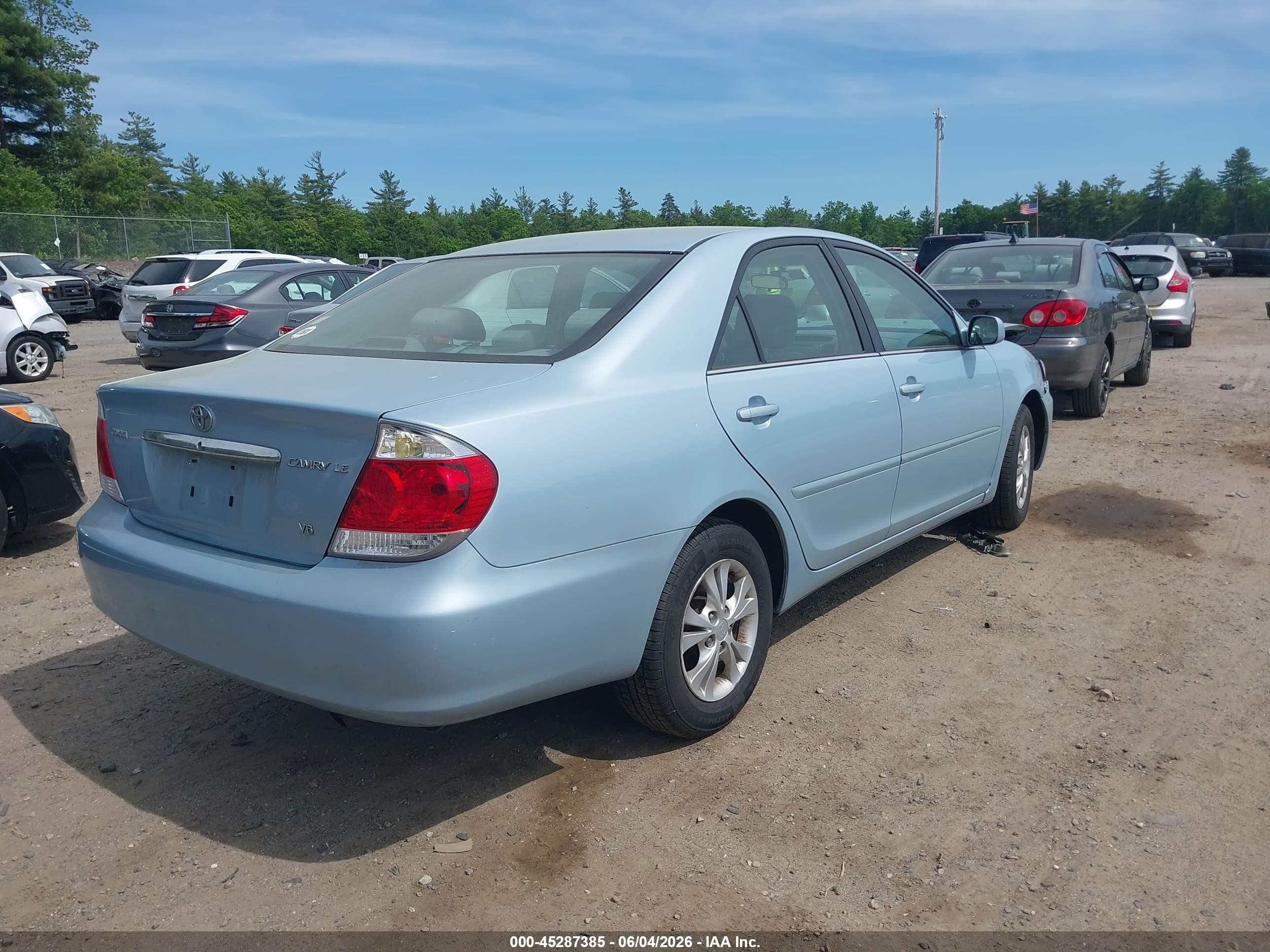 2005 Toyota Camry Le V6 Light Blue vin: 4T1BF30K75U618261