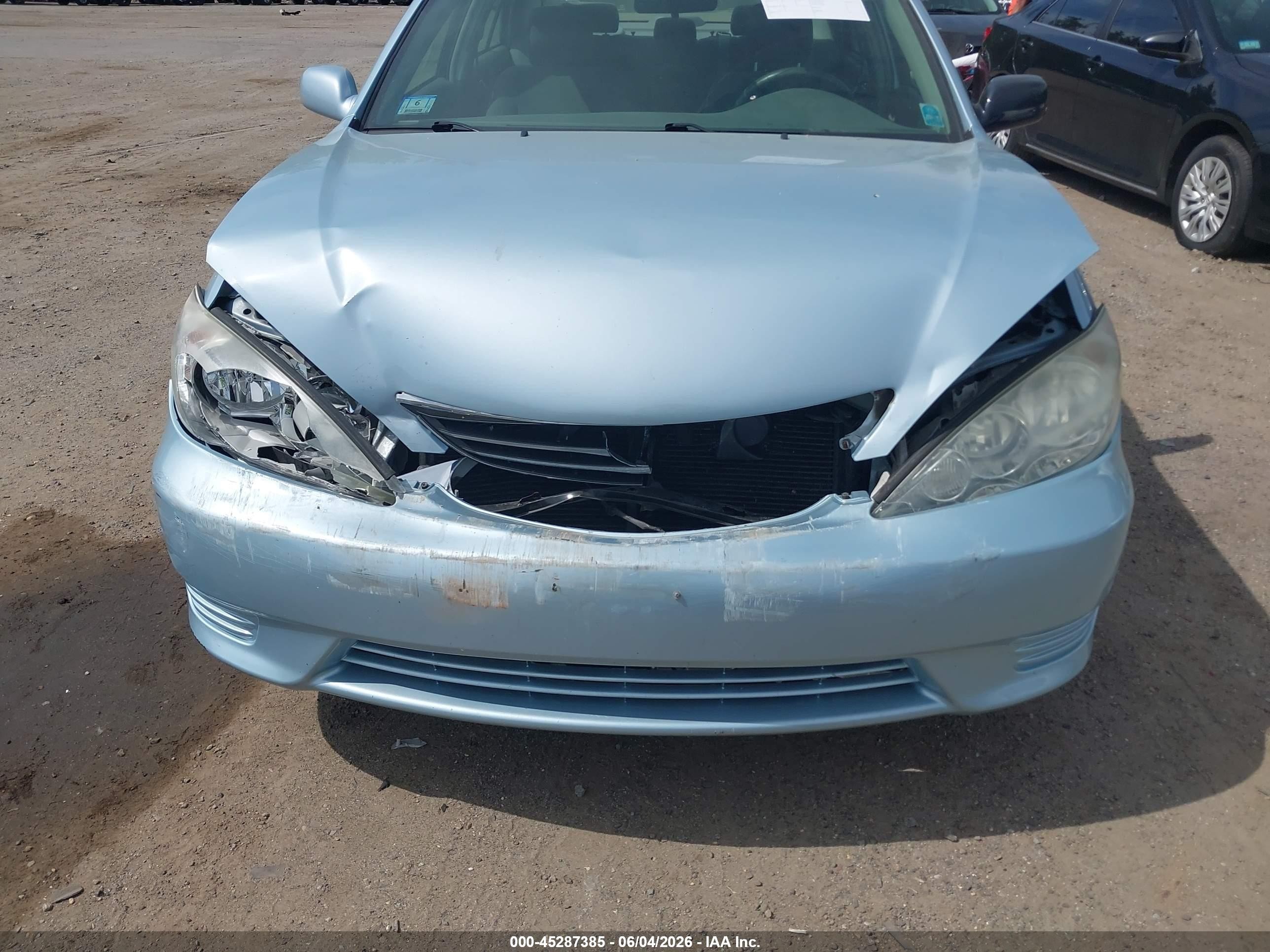 2005 Toyota Camry Le V6 Light Blue vin: 4T1BF30K75U618261
