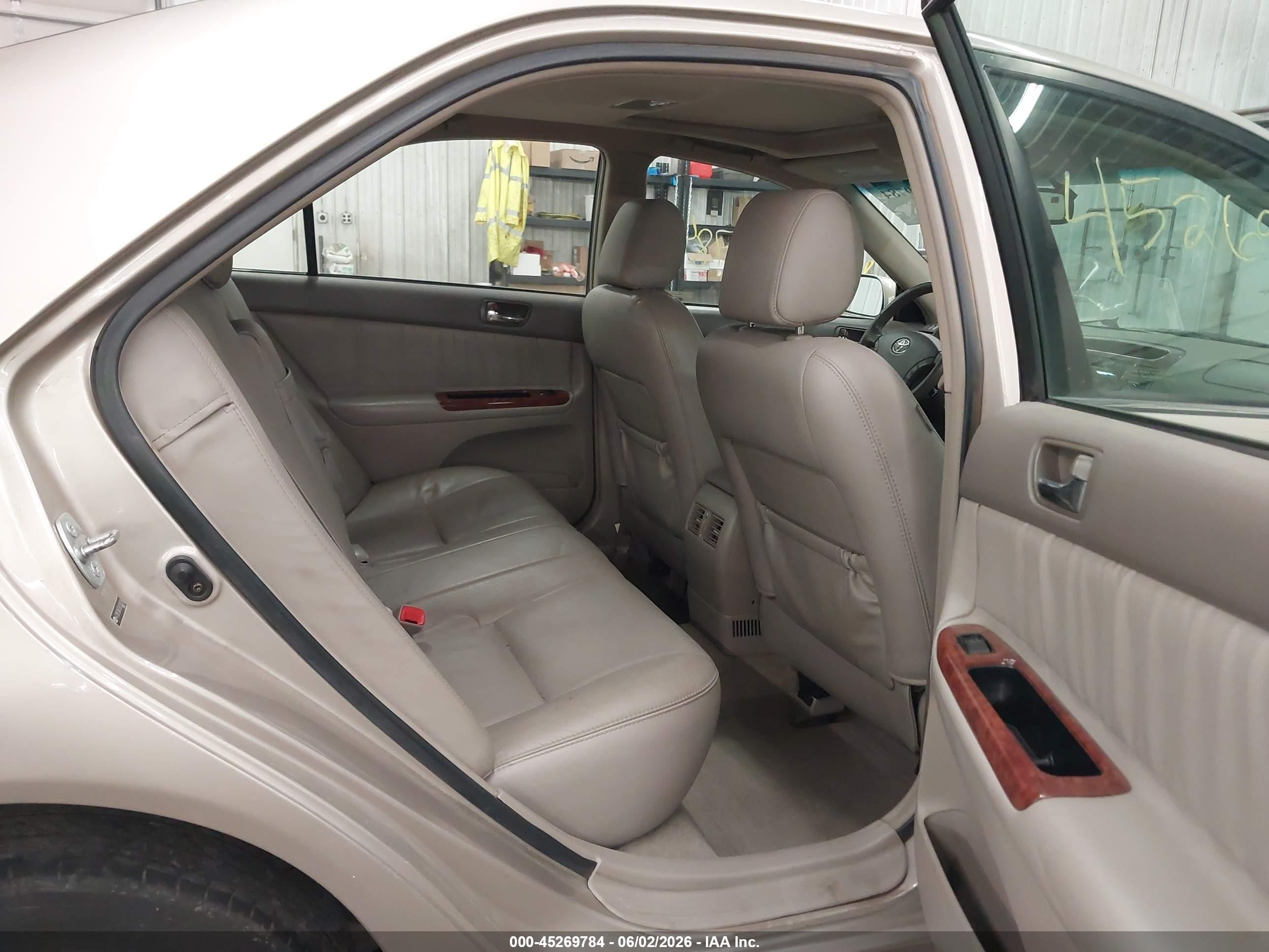 2006 Toyota Camry Xle V6 Tan vin: 4T1BF30K76U120028