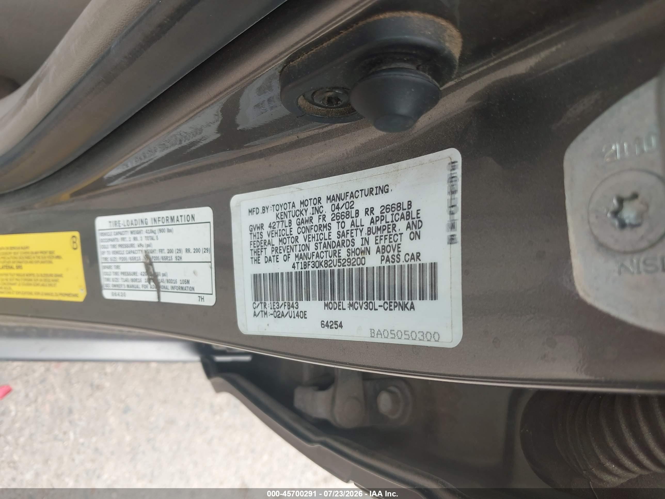 2002 Toyota Camry Le Gray vin: 4T1BF30K82U529200