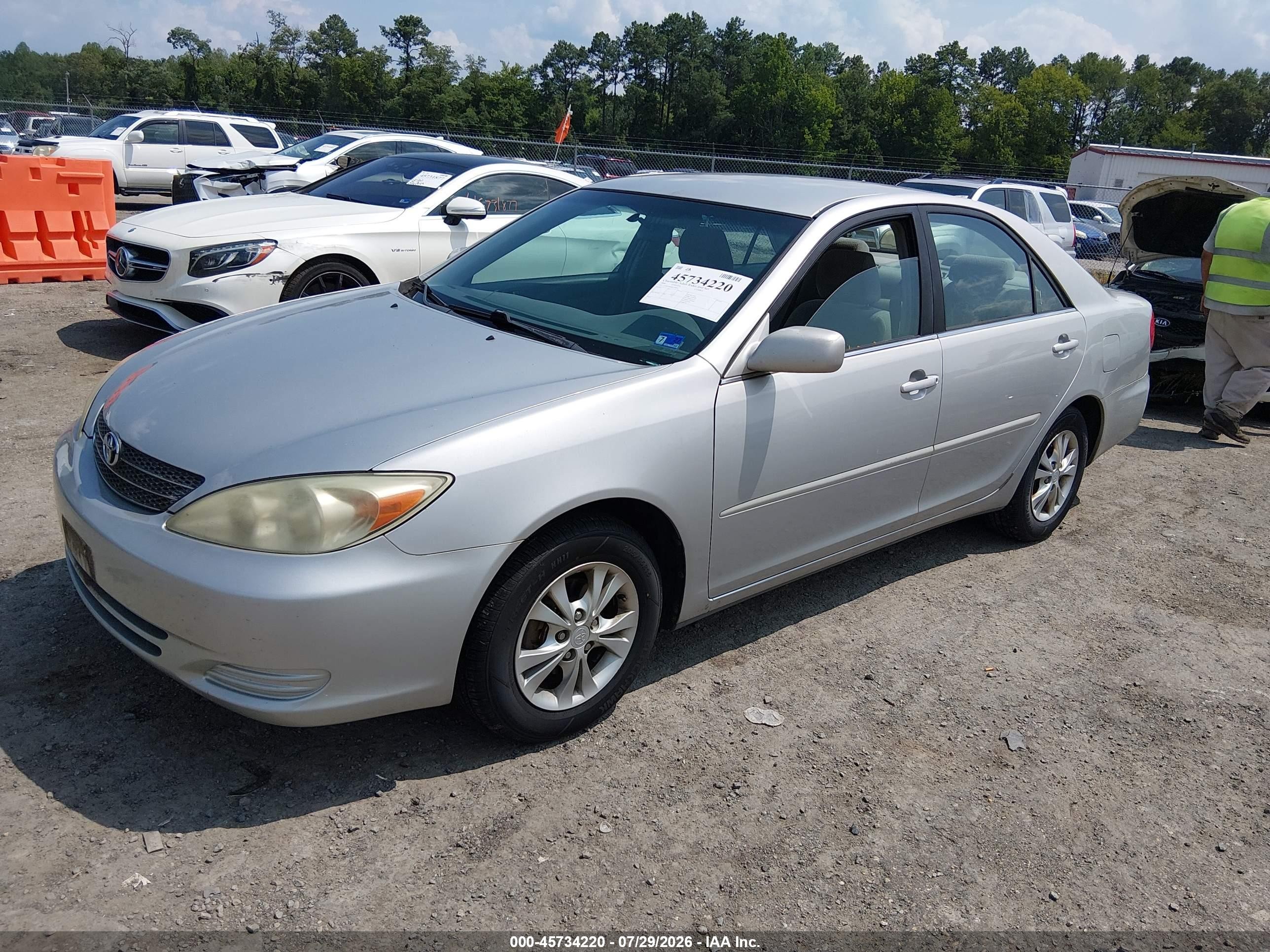 2004 Toyota Camry Le V6 Silver vin: 4T1BF30K84U078935