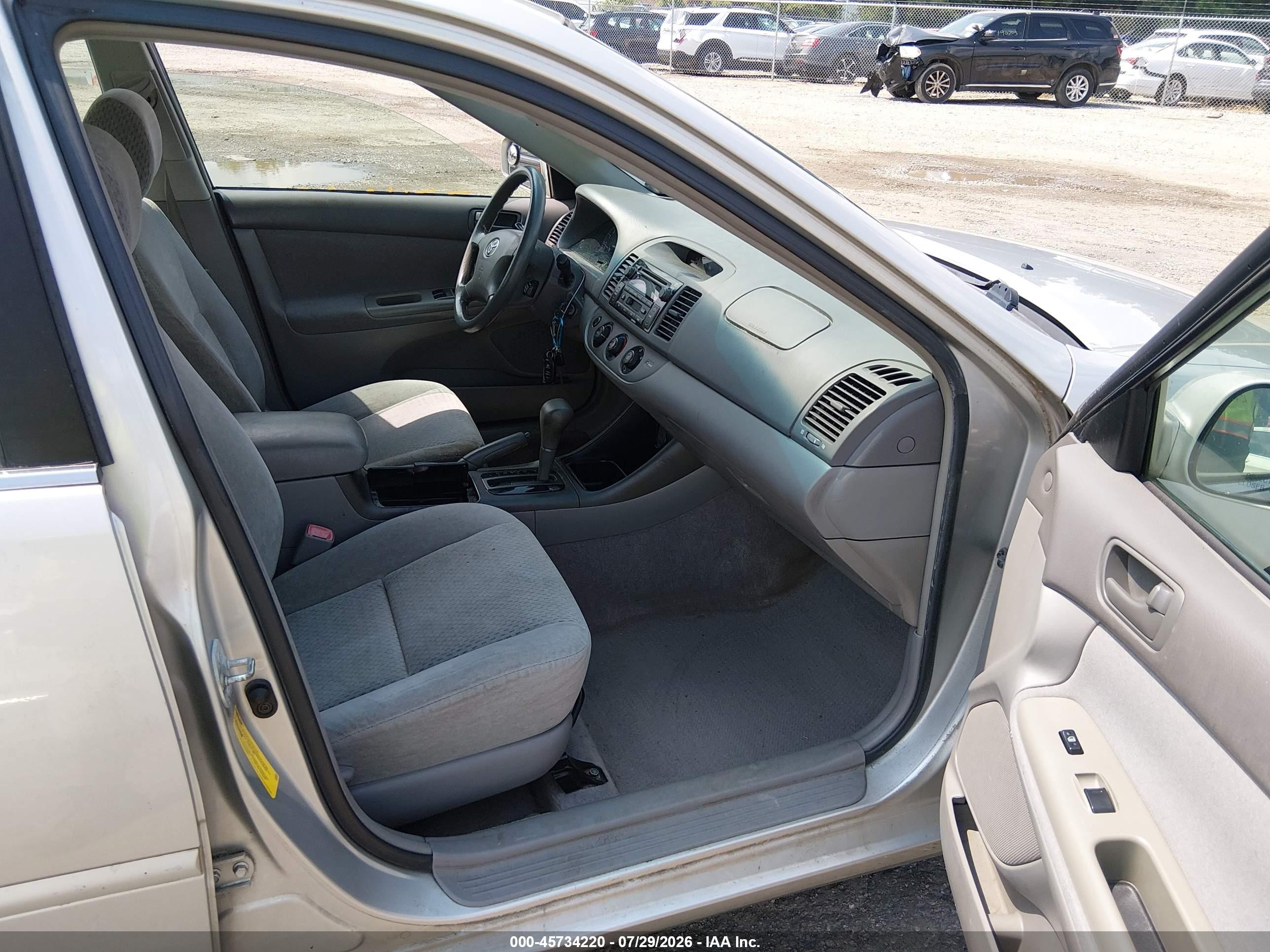 2004 Toyota Camry Le V6 Silver vin: 4T1BF30K84U078935
