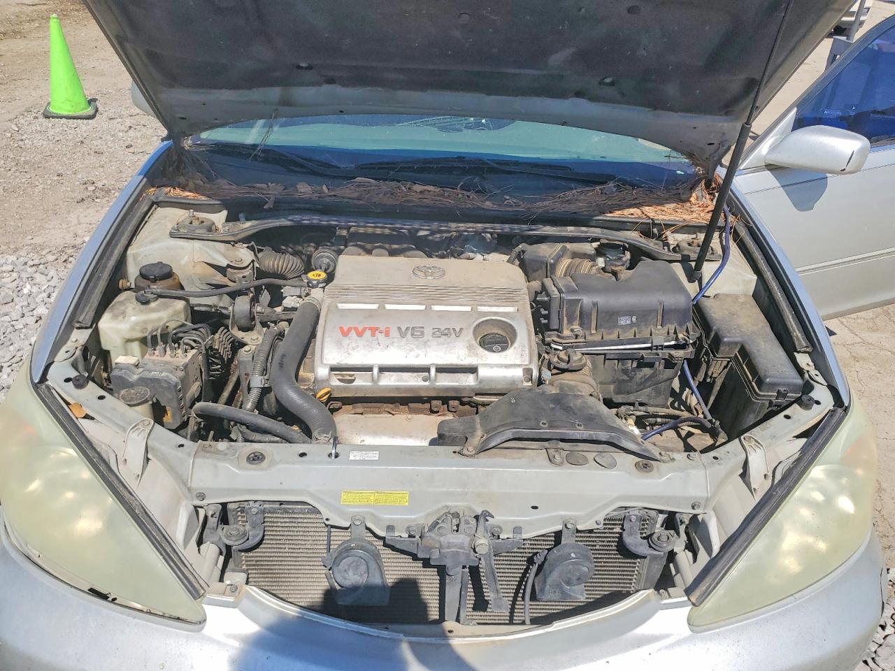 2004 Toyota Camry Xle V6 Silver vin: 4T1BF30K84U569392