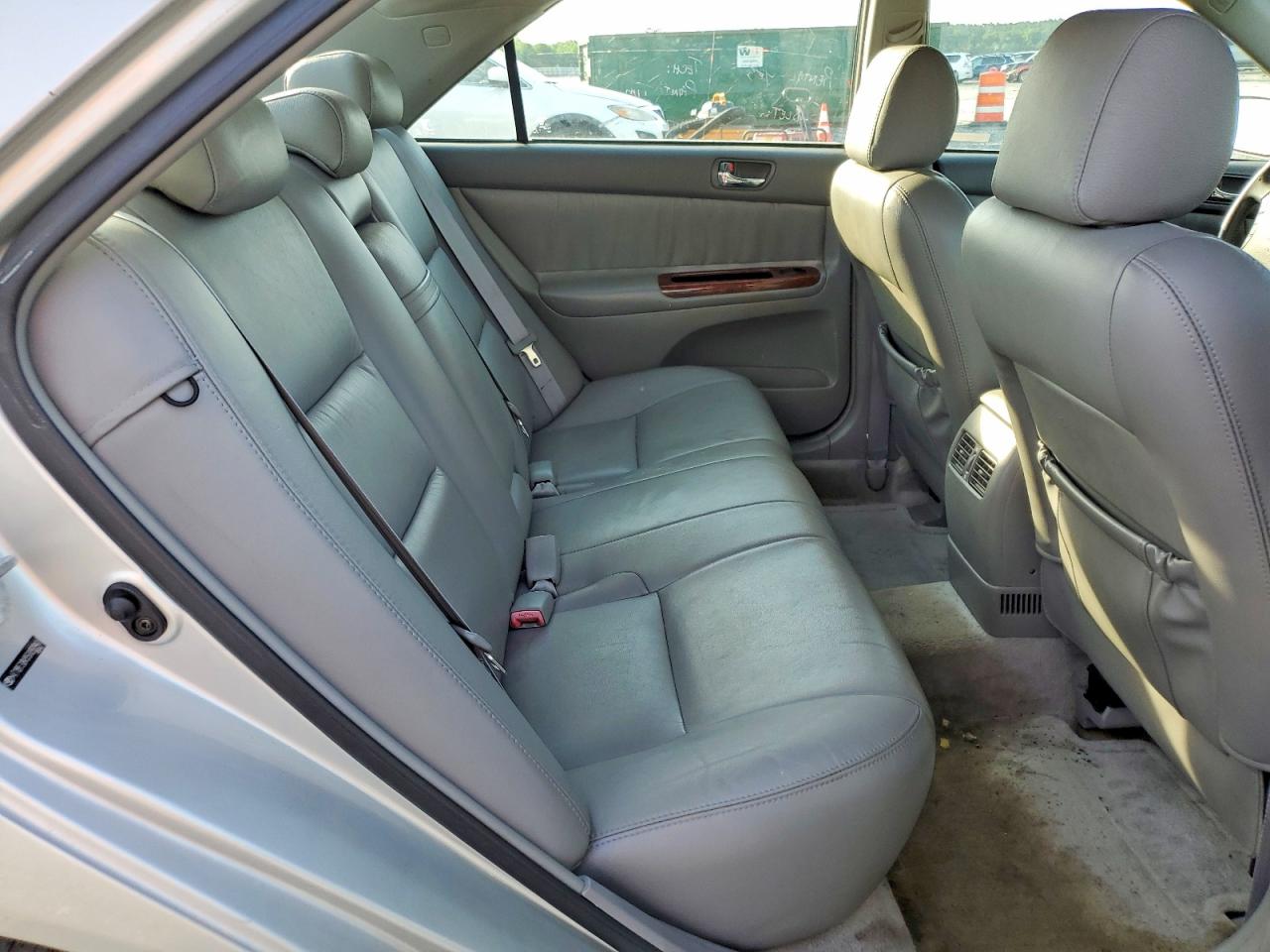 2005 Toyota Camry Xle V6 Silver vin: 4T1BF30K85U093940