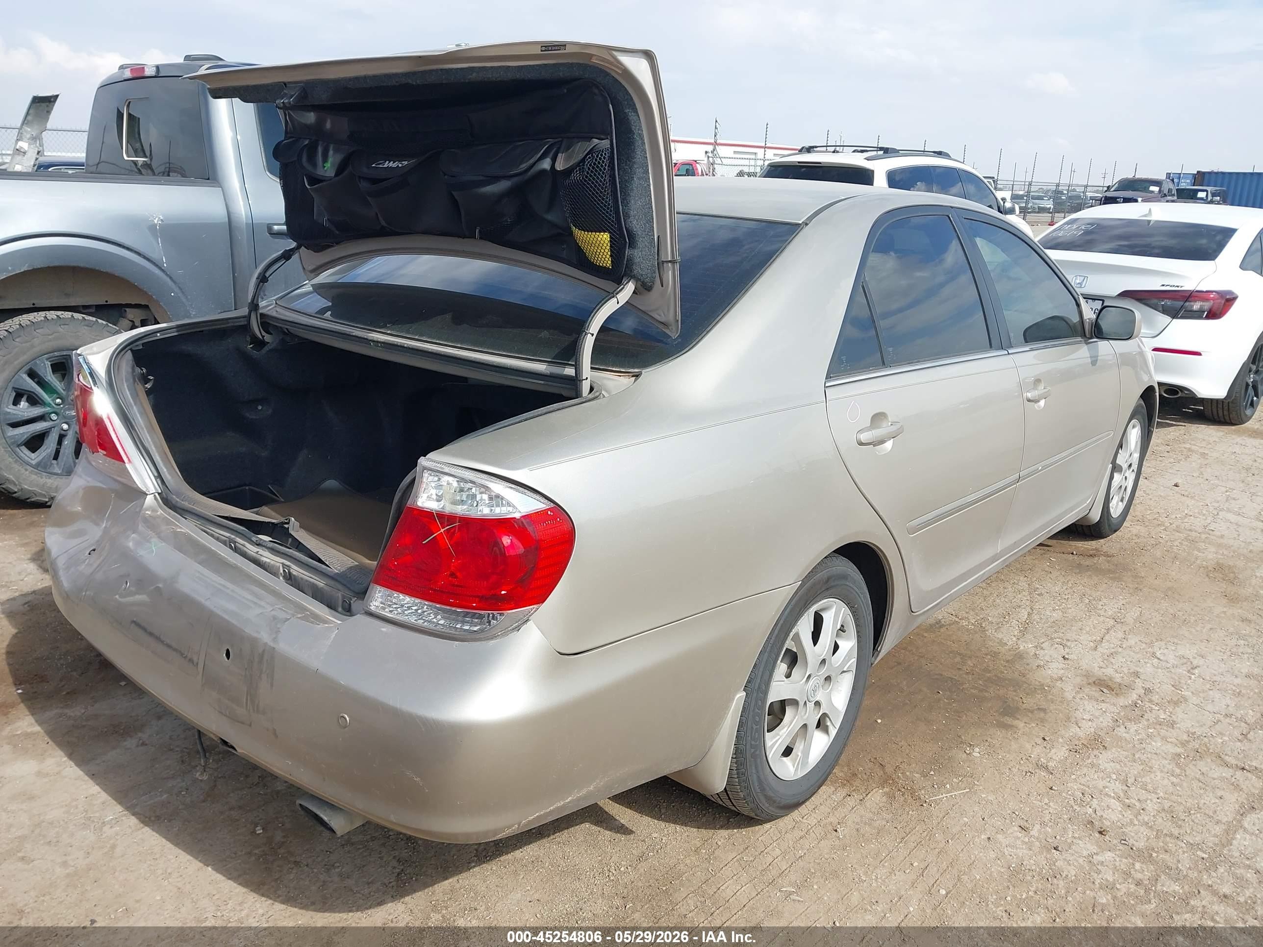 2006 Toyota Camry Xle V6 Бежевый vin: 4T1BF30K86U628640
