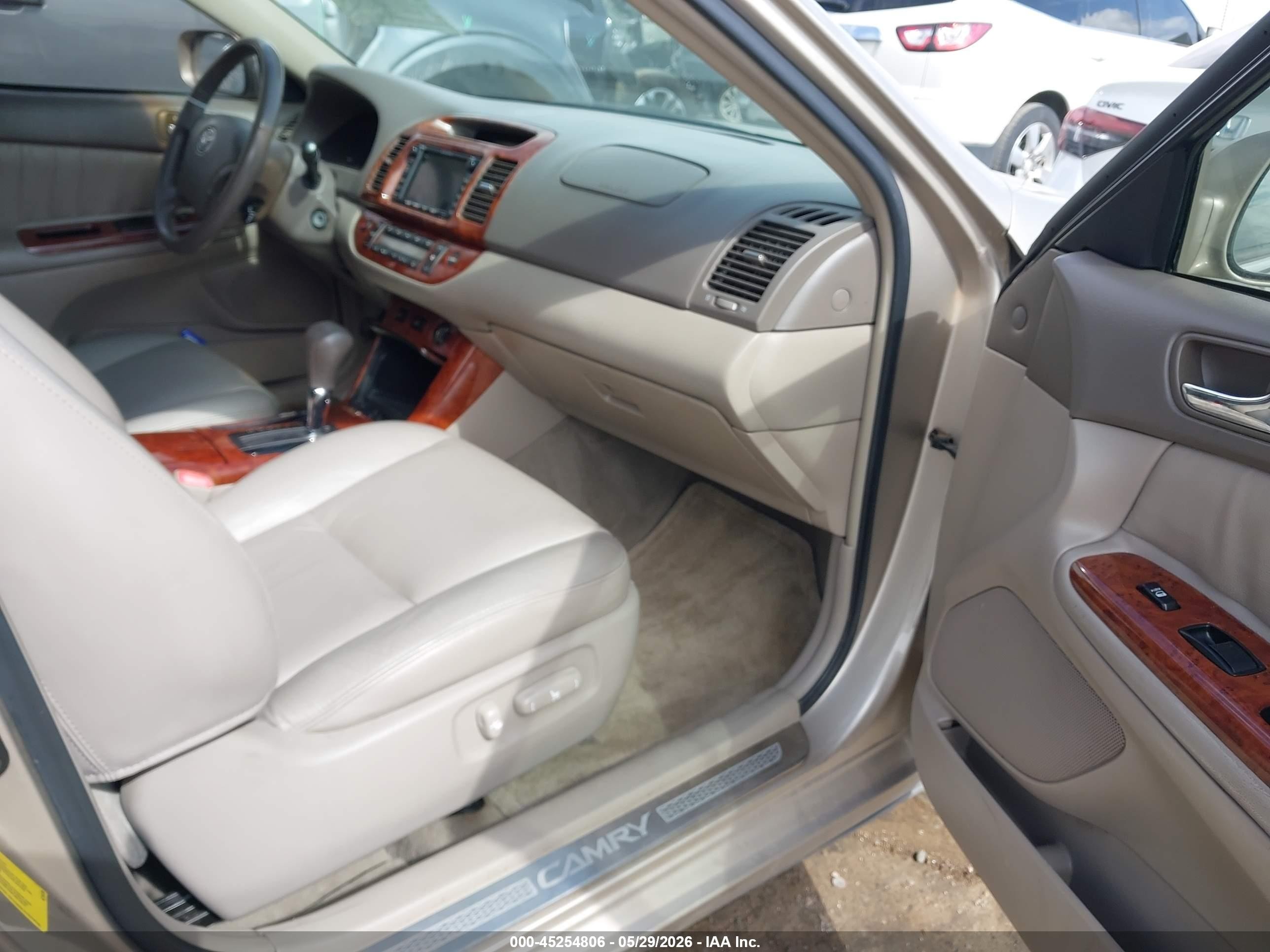 2006 Toyota Camry Xle V6 Бежевый vin: 4T1BF30K86U628640