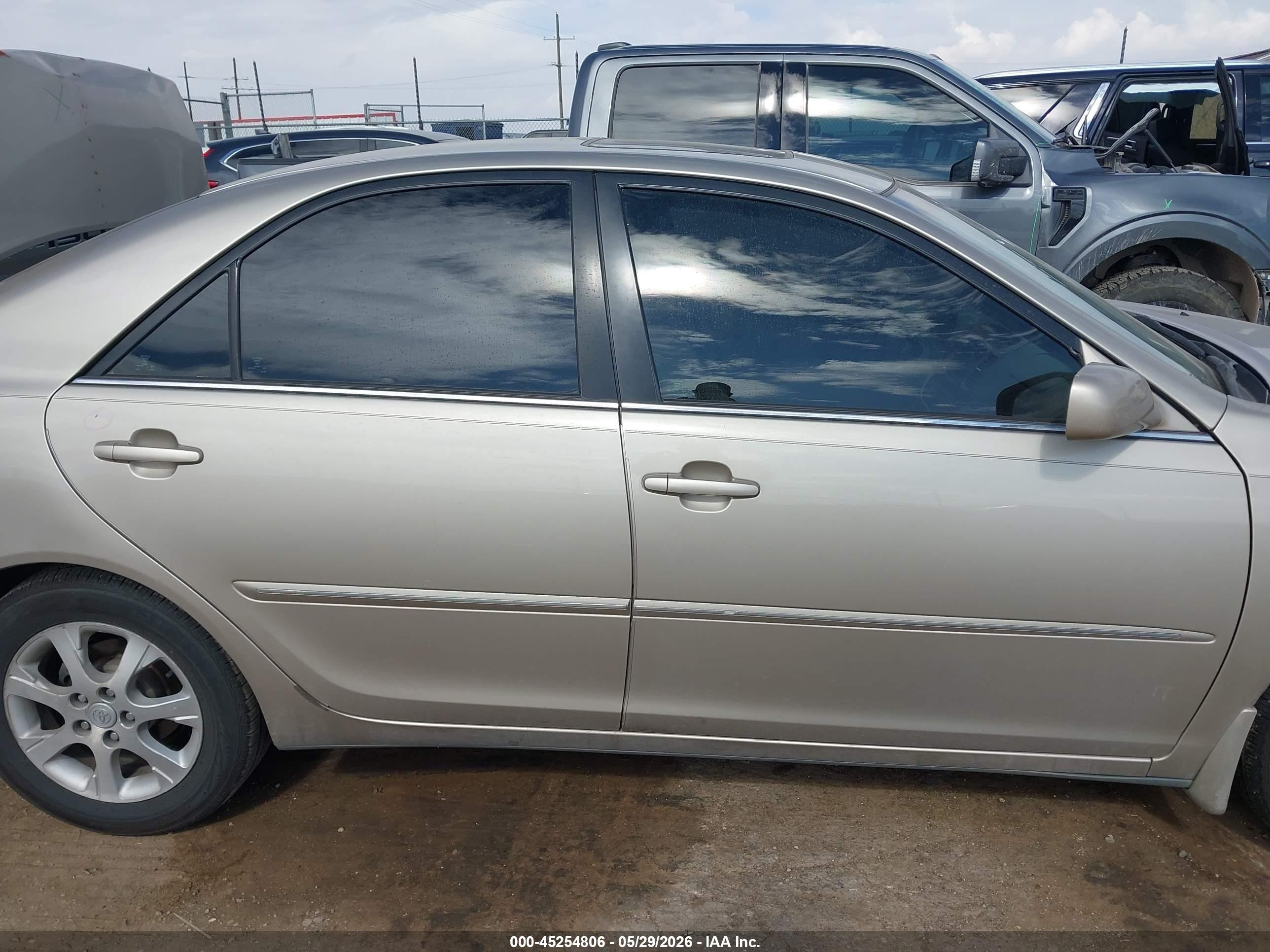 2006 Toyota Camry Xle V6 Бежевый vin: 4T1BF30K86U628640