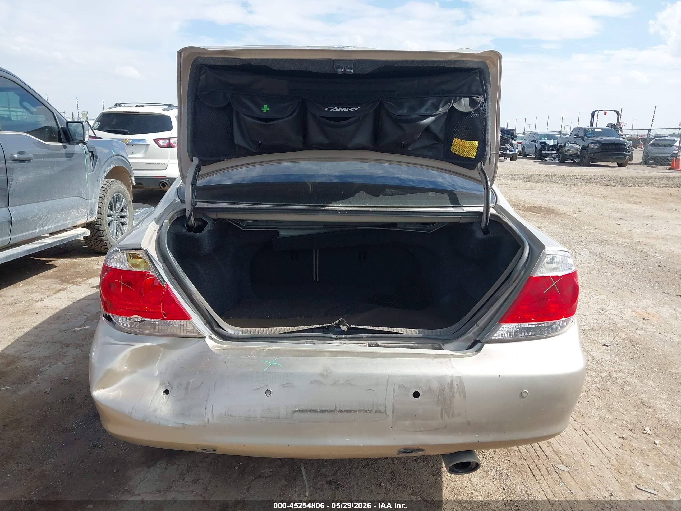 2006 Toyota Camry Xle V6 Бежевый vin: 4T1BF30K86U628640